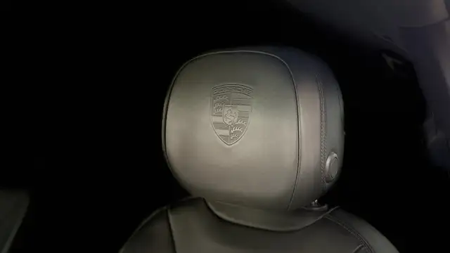 Porsche Cayenne view 30