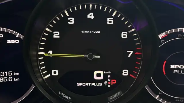 Porsche Cayenne view 14