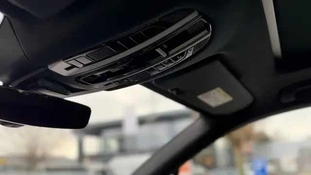 Porsche Cayenne view 21