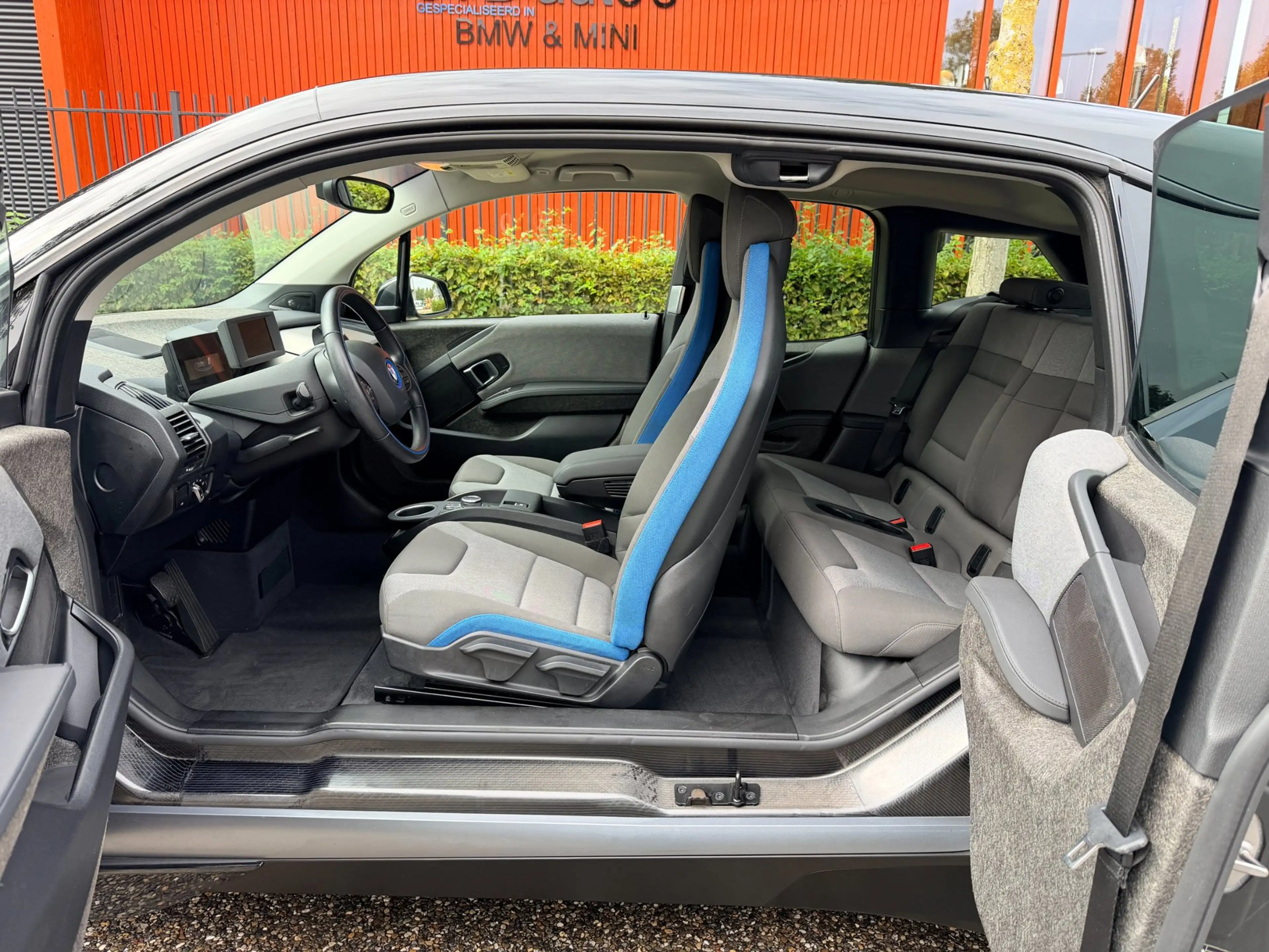 BMW i3 Sportpakket, H&K, stoelverwarming, camera — photo 29
