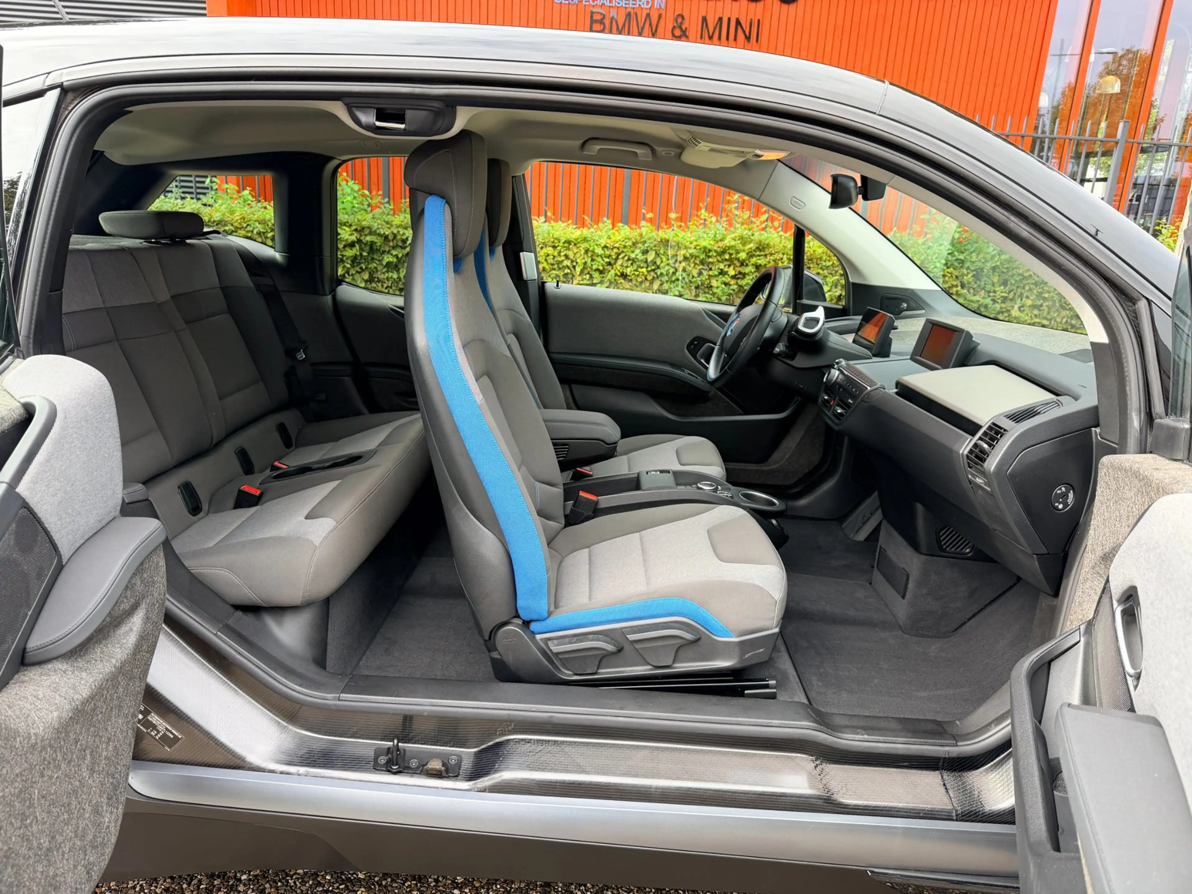 BMW i3 Sportpakket, H&K, stoelverwarming, camera — photo 30