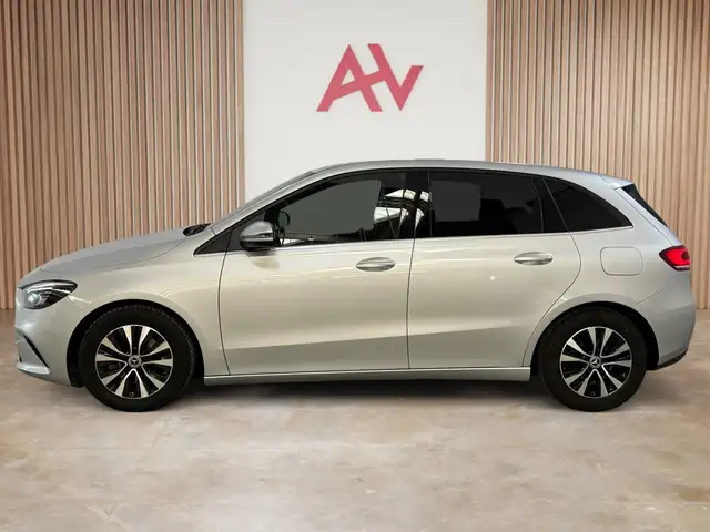 Mercedes-Benz B-Class view 11