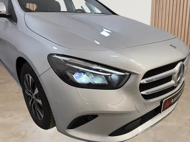 Mercedes-Benz B-Class view 4