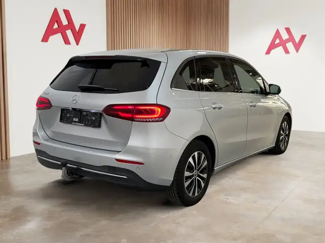 Mercedes-Benz B-Class view 6