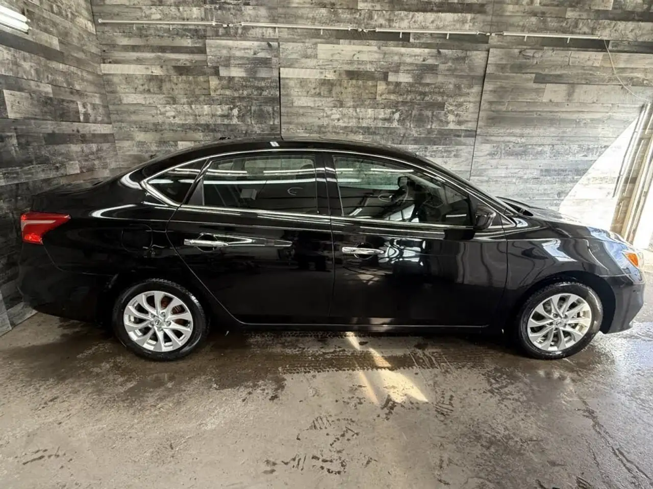 Nissan Sentra снимка Nissan Sentra