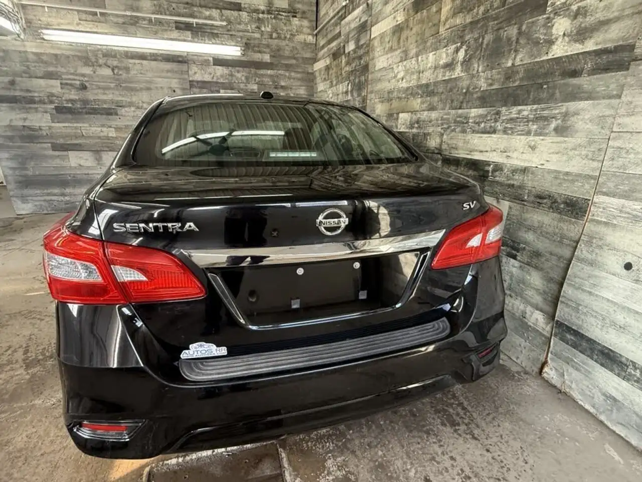 Nissan Sentra снимка Nissan Sentra