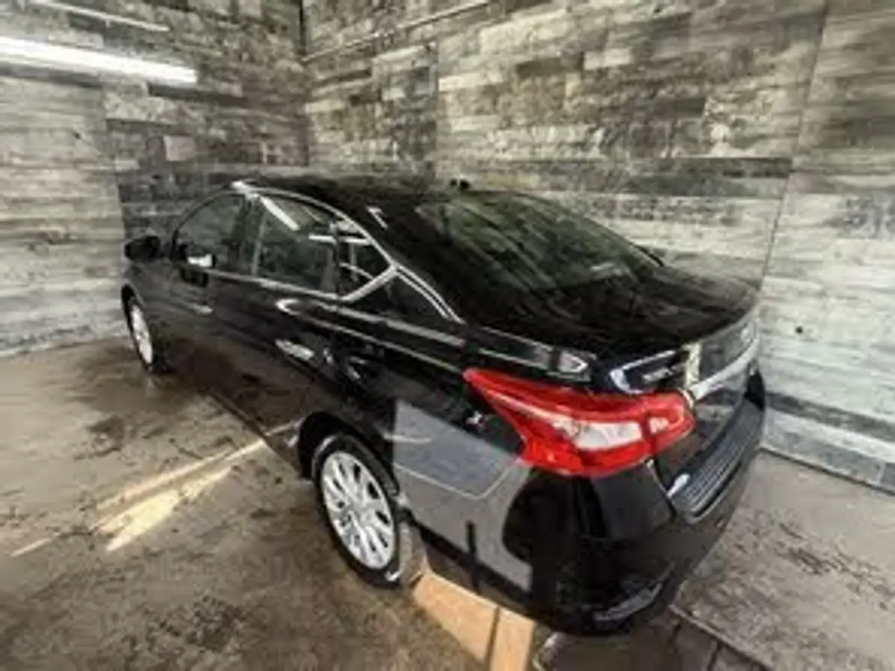 Nissan Sentra снимка Nissan Sentra