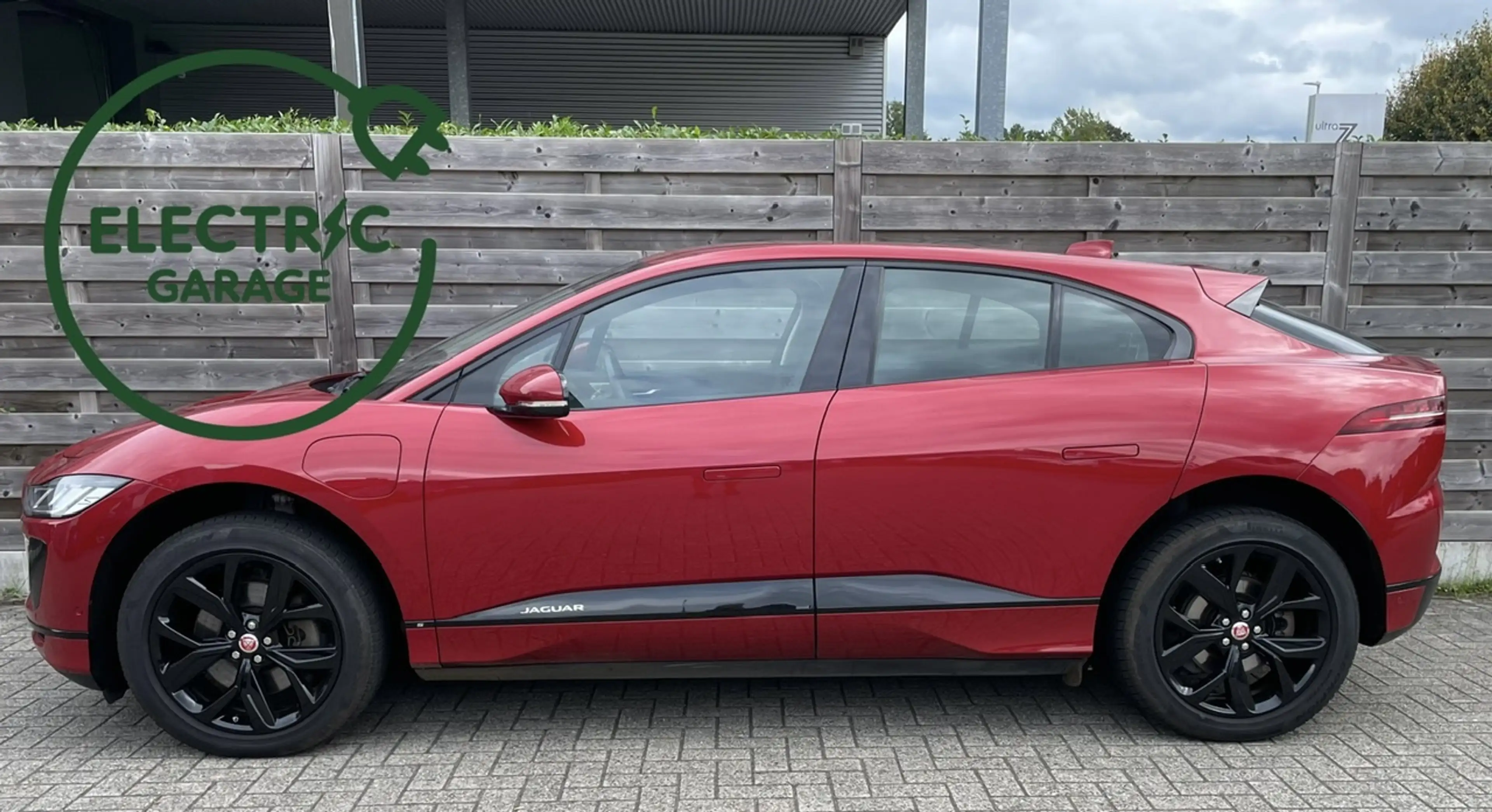 Jaguar I-Pace 90 kWh EV400 BlackPack — photo 6
