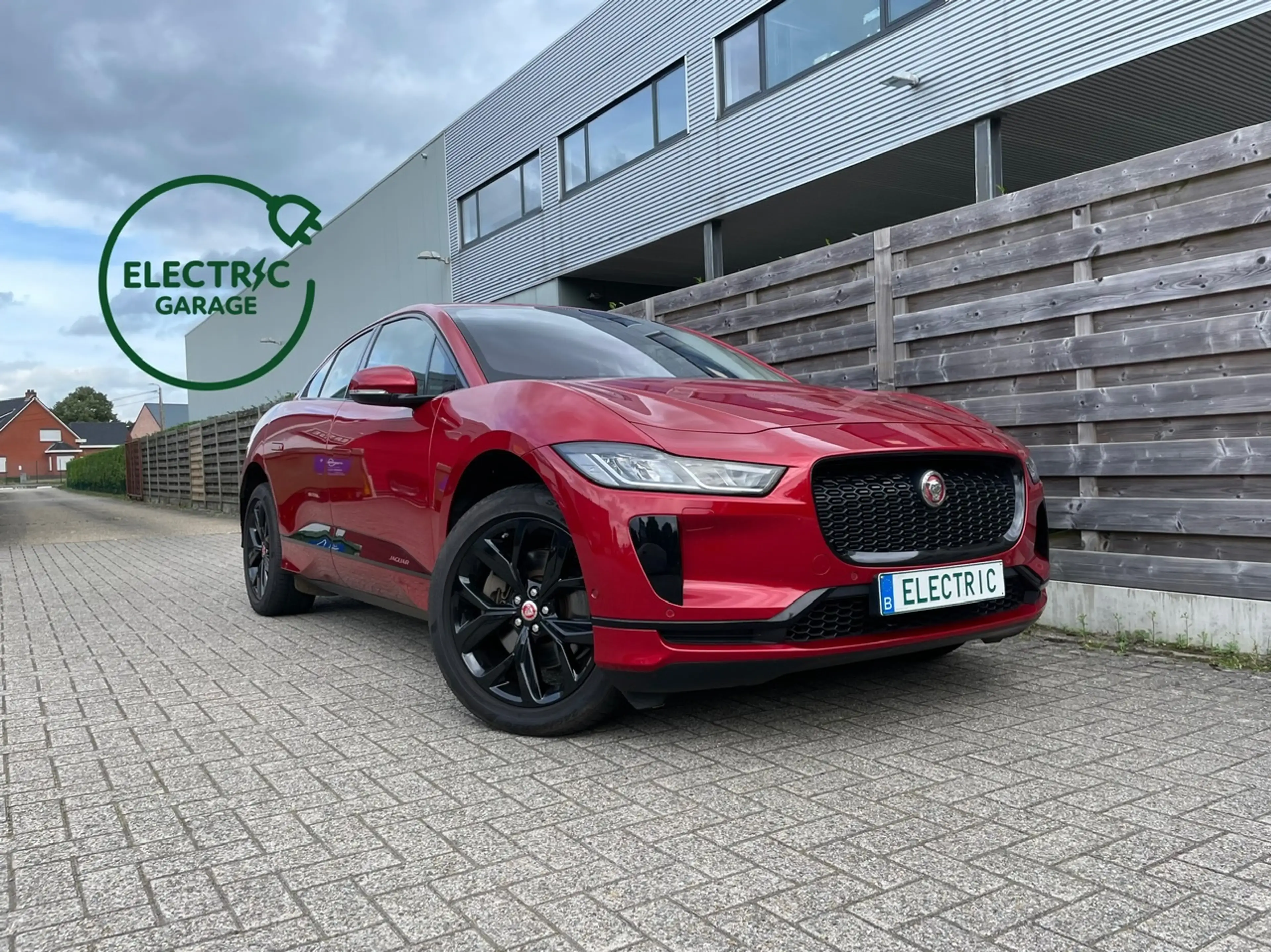 Jaguar I-Pace 90 kWh EV400 BlackPack — photo 13