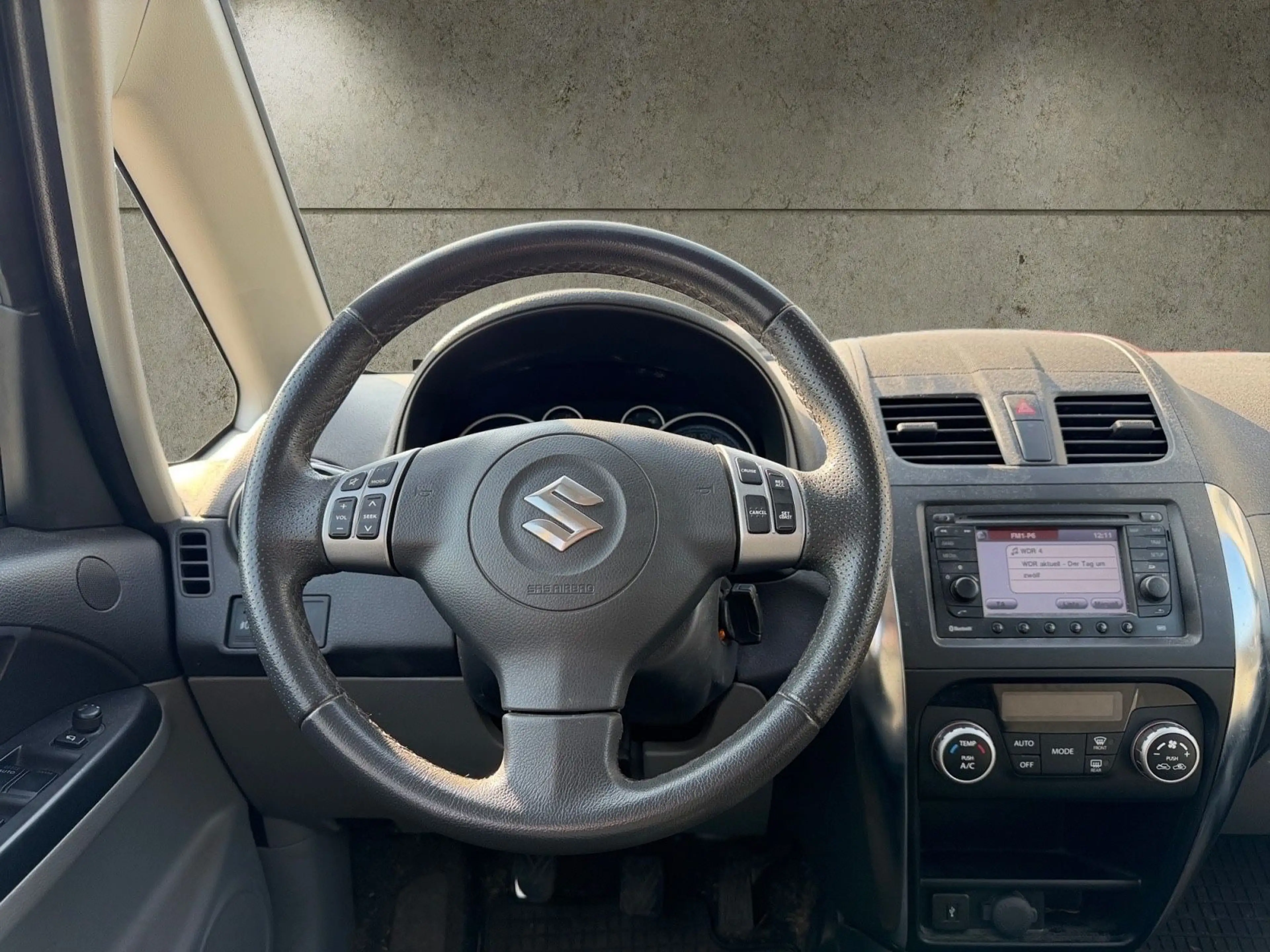 Suzuki SX4 Club *KLIMA*SHZ*AHK*NAVI*TEMP.*BLUET.*TÜV* — photo 13
