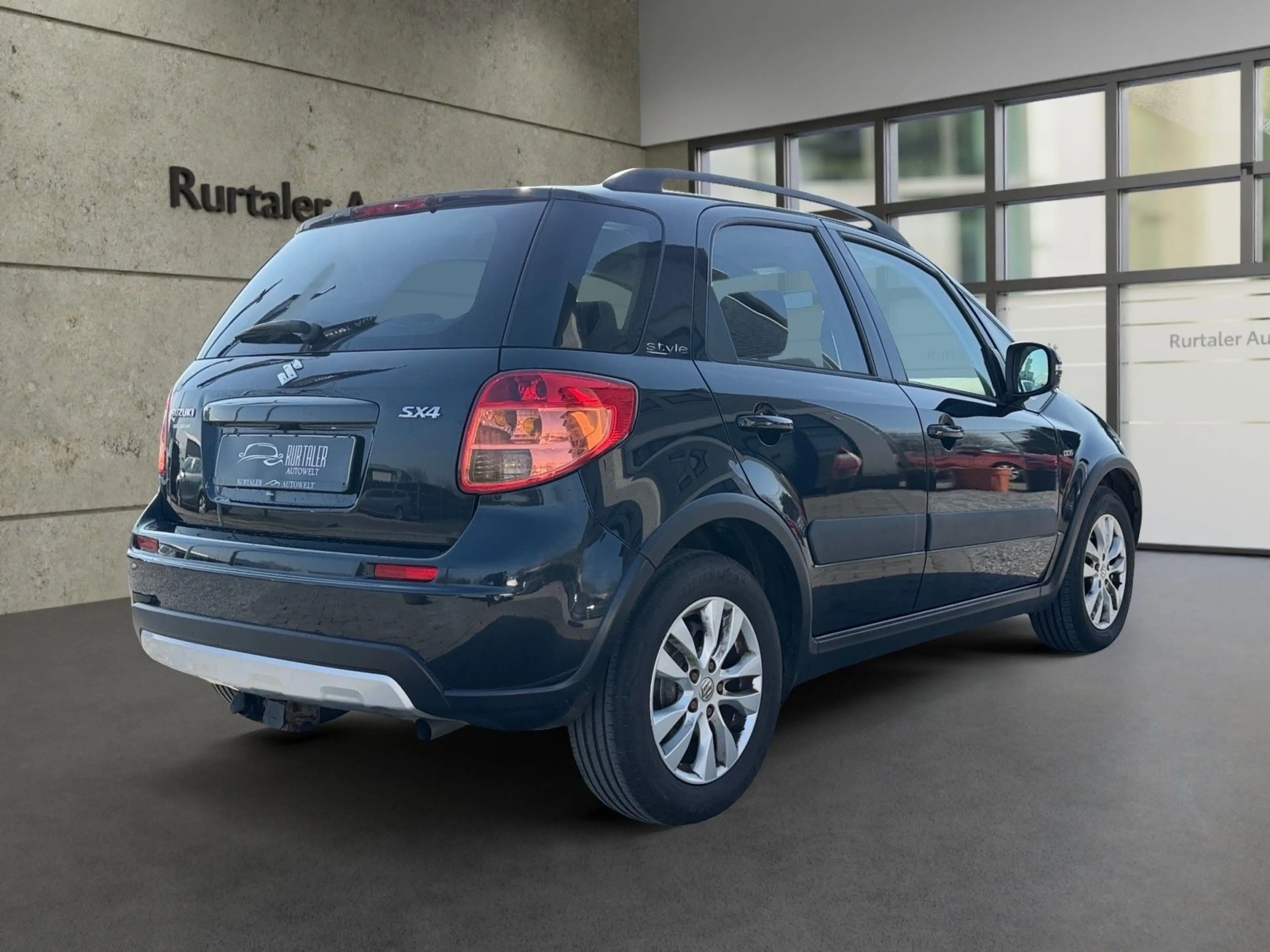 Suzuki SX4 Club *KLIMA*SHZ*AHK*NAVI*TEMP.*BLUET.*TÜV* — photo 5