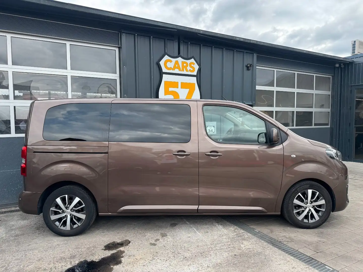 Toyota Proace Verso L1 Family Comfort+8Sitzer+Navi smeđa - 2