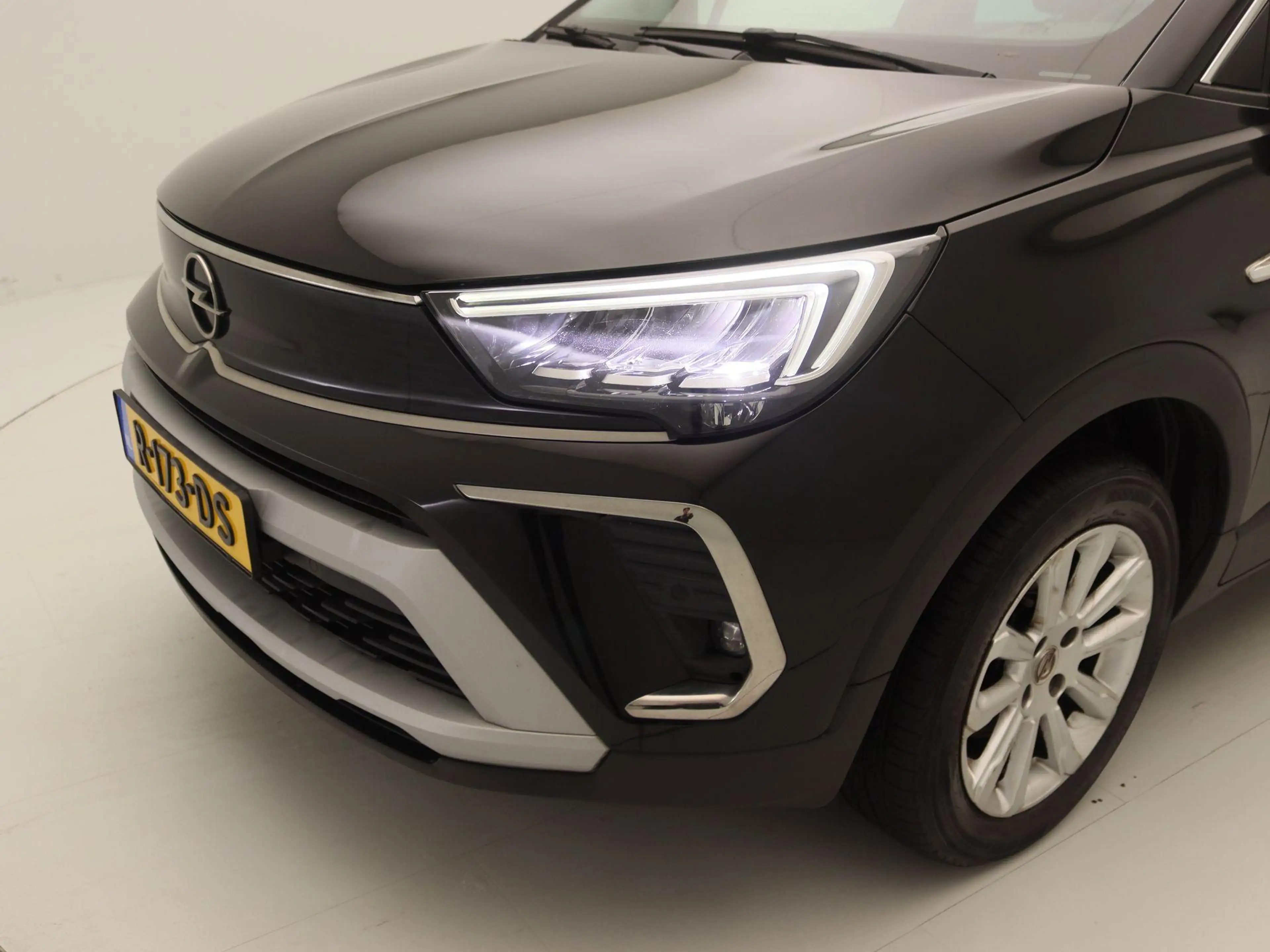 Opel Crossland 1.2 Turbo Elegance — photo 14