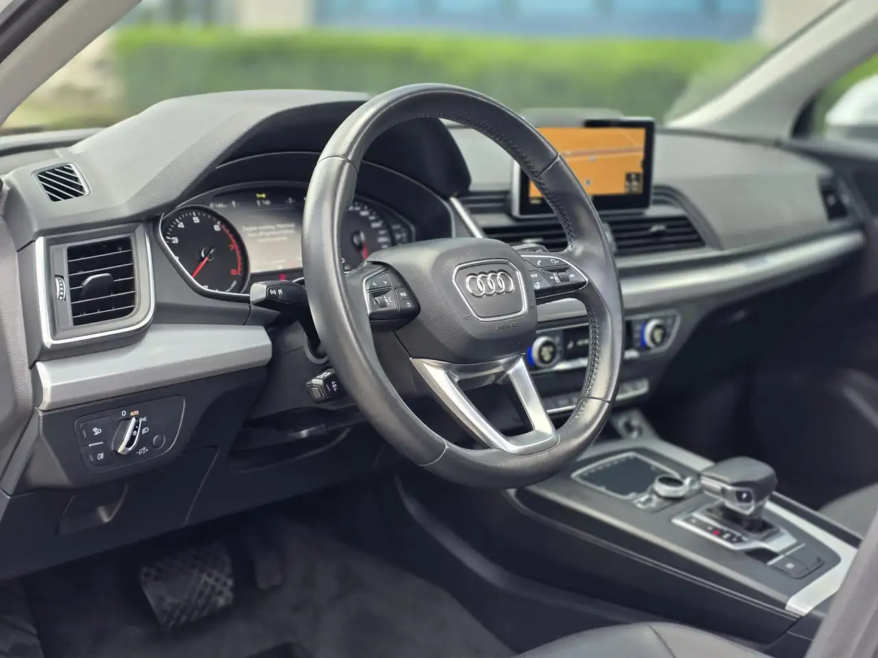 Audi Q5 снимка Audi Q5