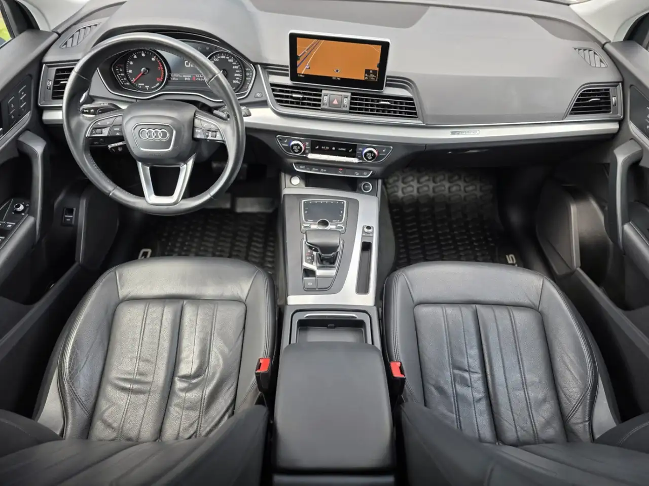 Audi Q5 снимка Audi Q5