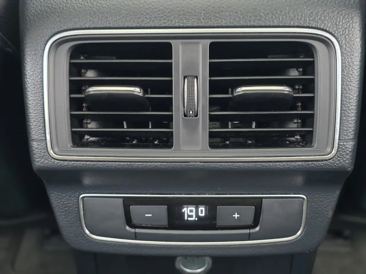 Audi Q5 снимка Audi Q5