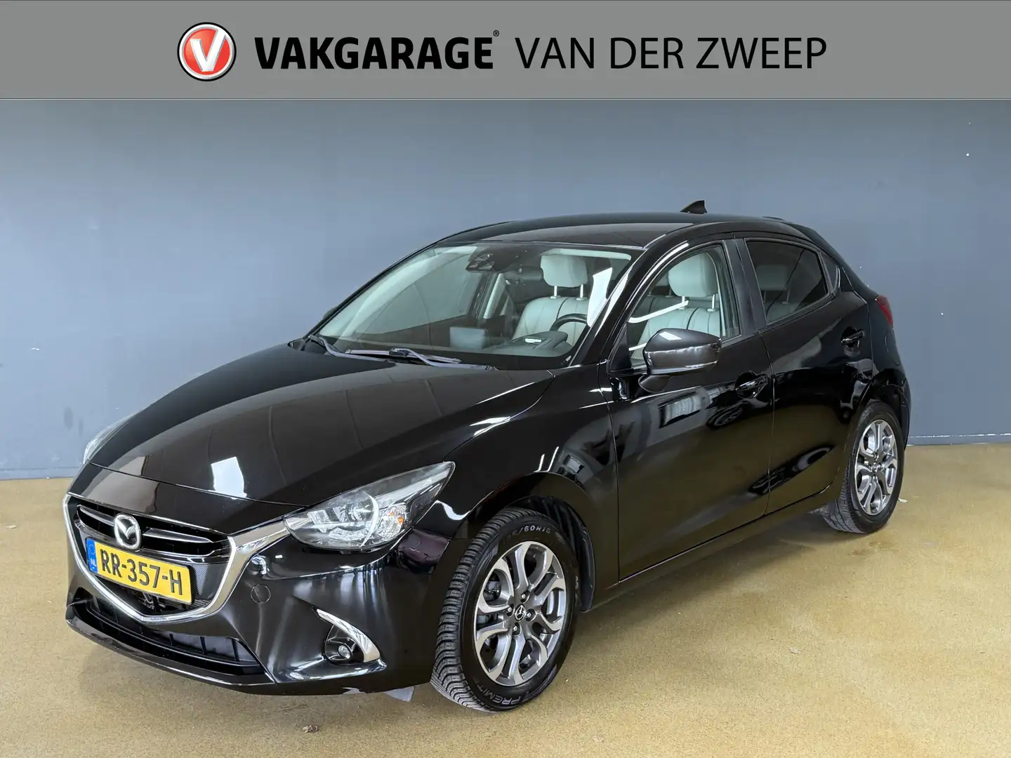 Mazda 2 1.5 Skyactiv-D Skylease GT | Navi | Stoelverw. Zwart - 1