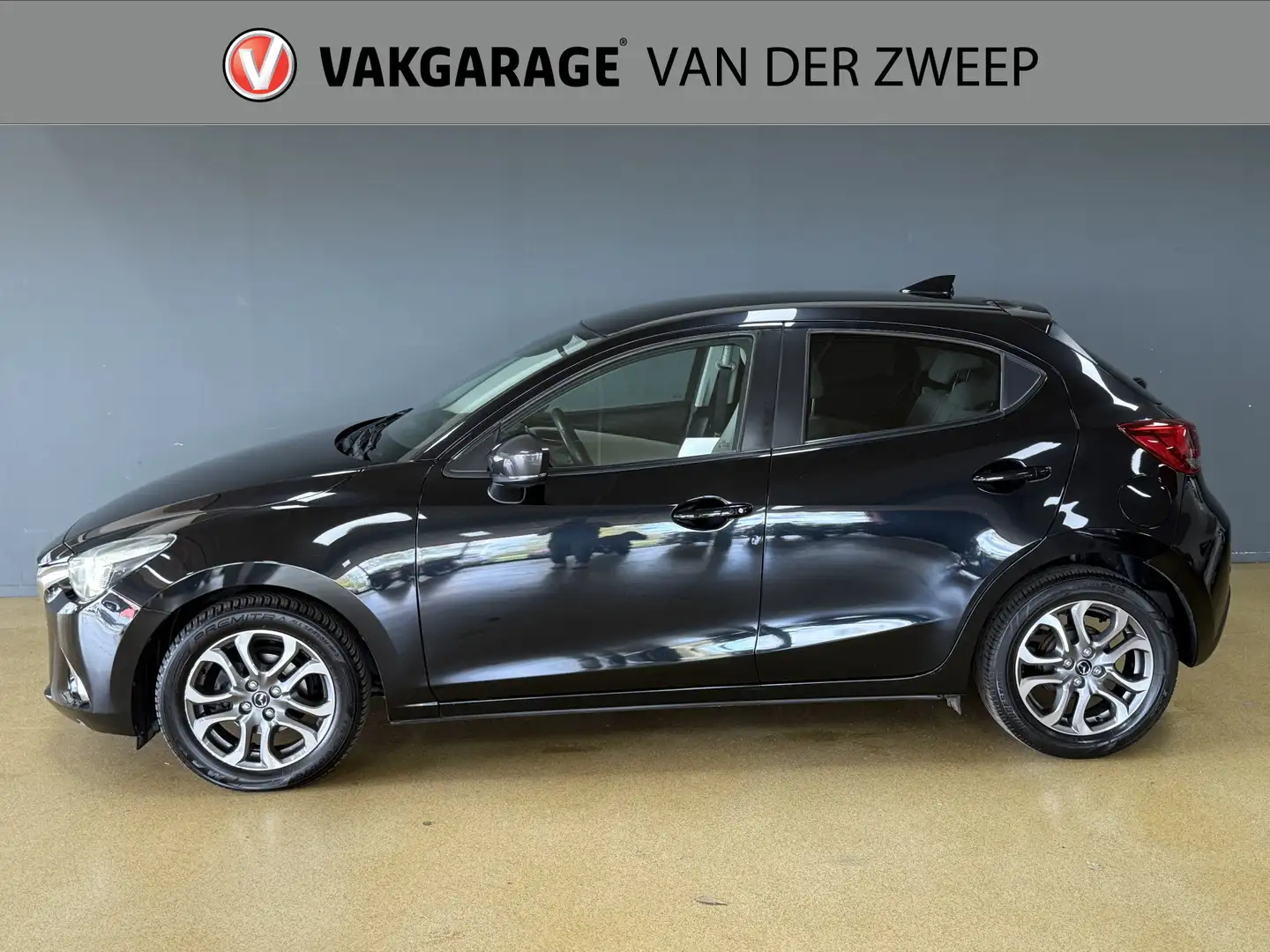 Mazda 2 1.5 Skyactiv-D Skylease GT | Navi | Stoelverw. Zwart - 2