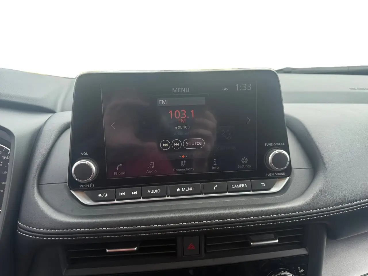 Nissan Rogue снимка Nissan Rogue