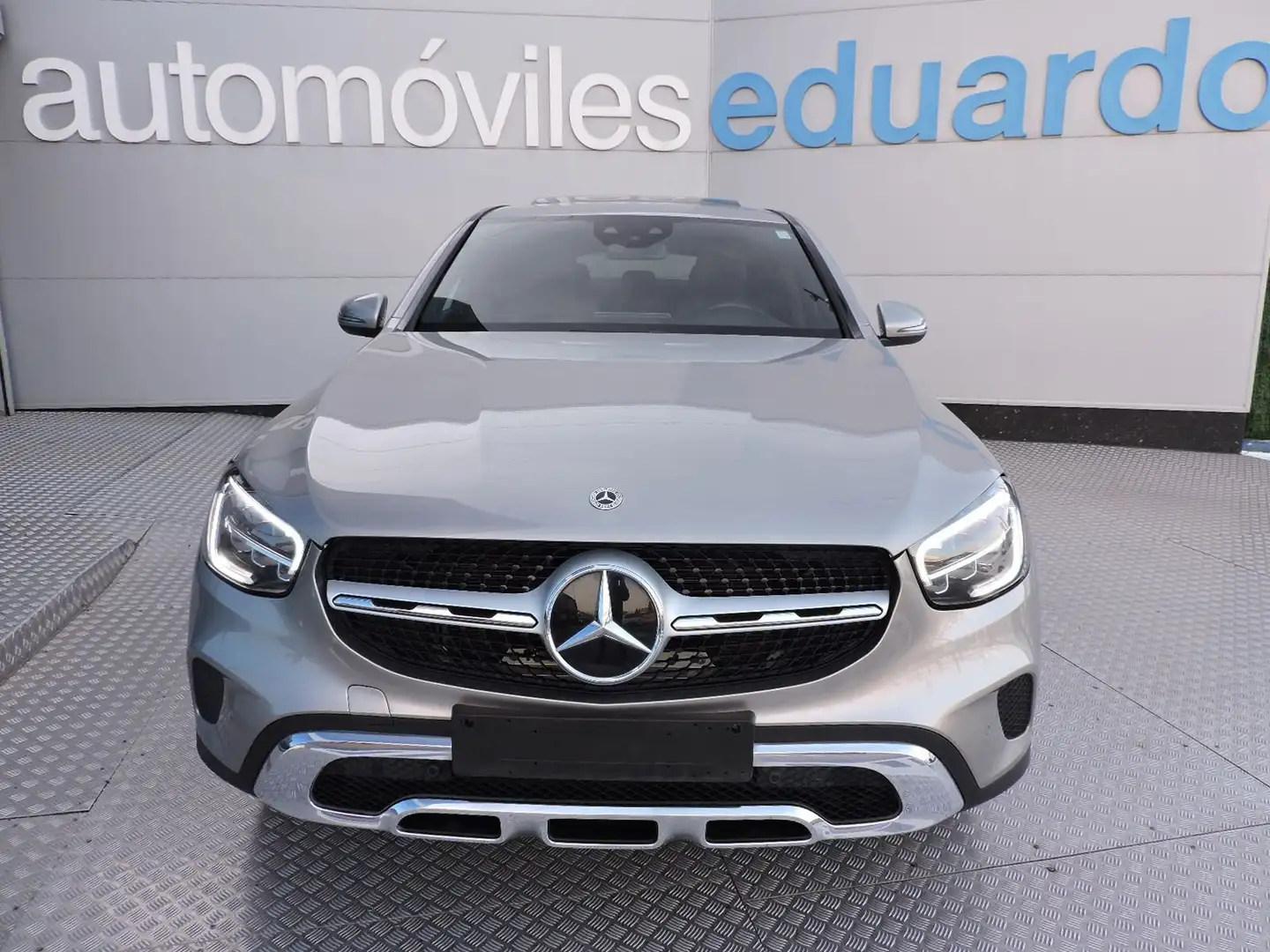 Mercedes-Benz GLC 300 Coupé e 4MATIC Gris - 2