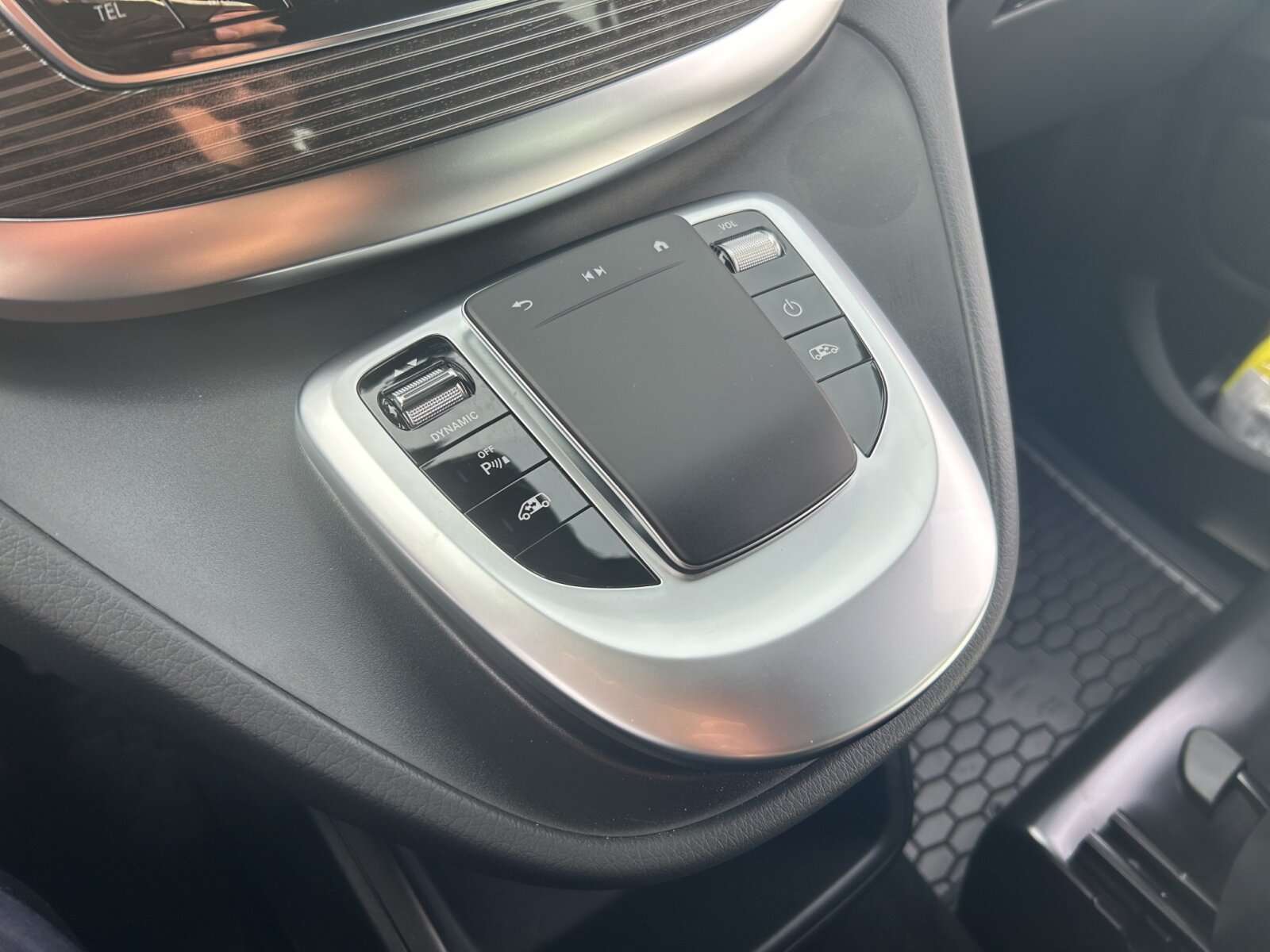 Mercedes-Benz EQV 300