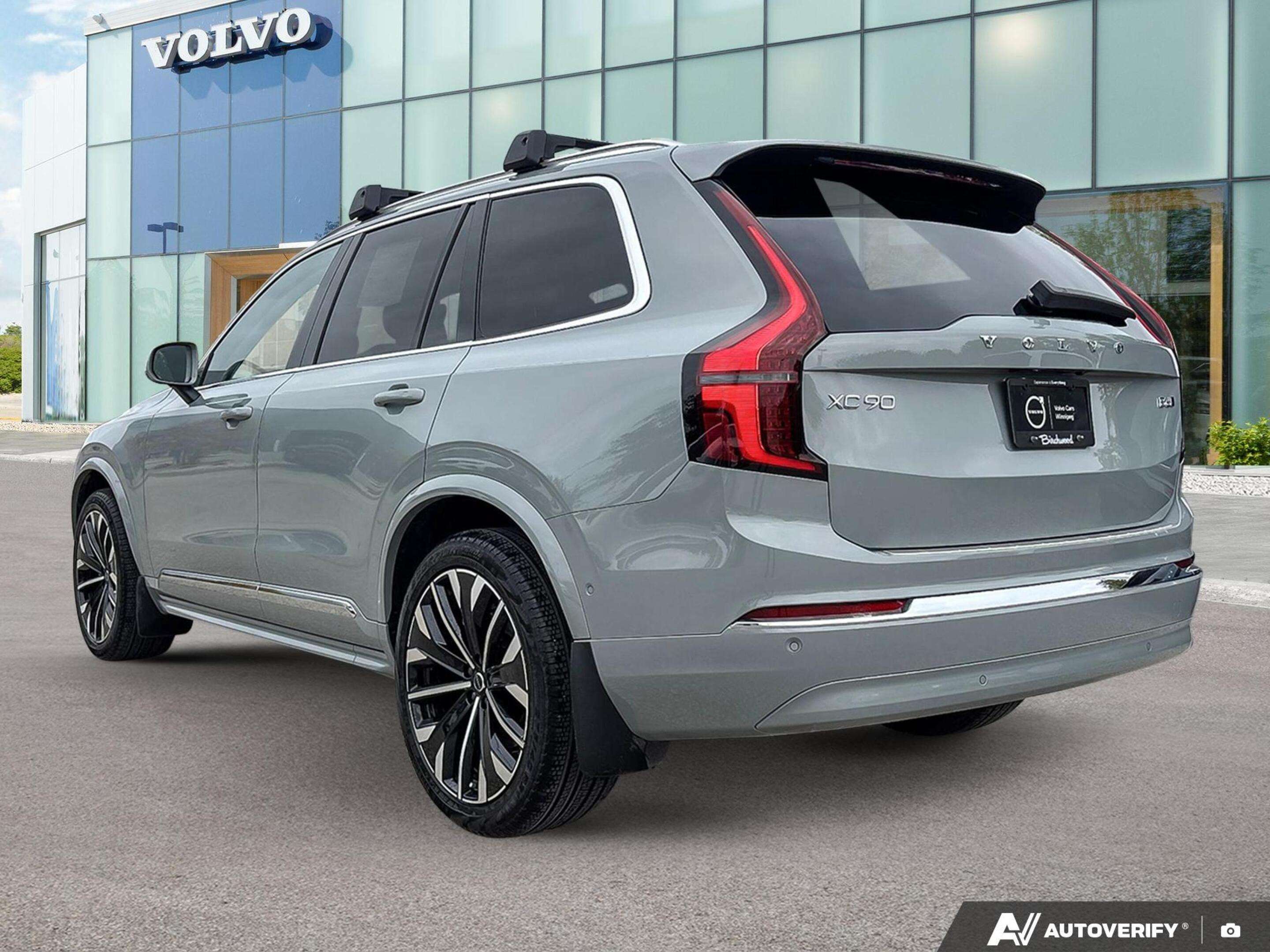 2026 Volvo XC90 Plus Bright Theme DEMO MODEL - $6,000 IN SAVINGS! alt 4
