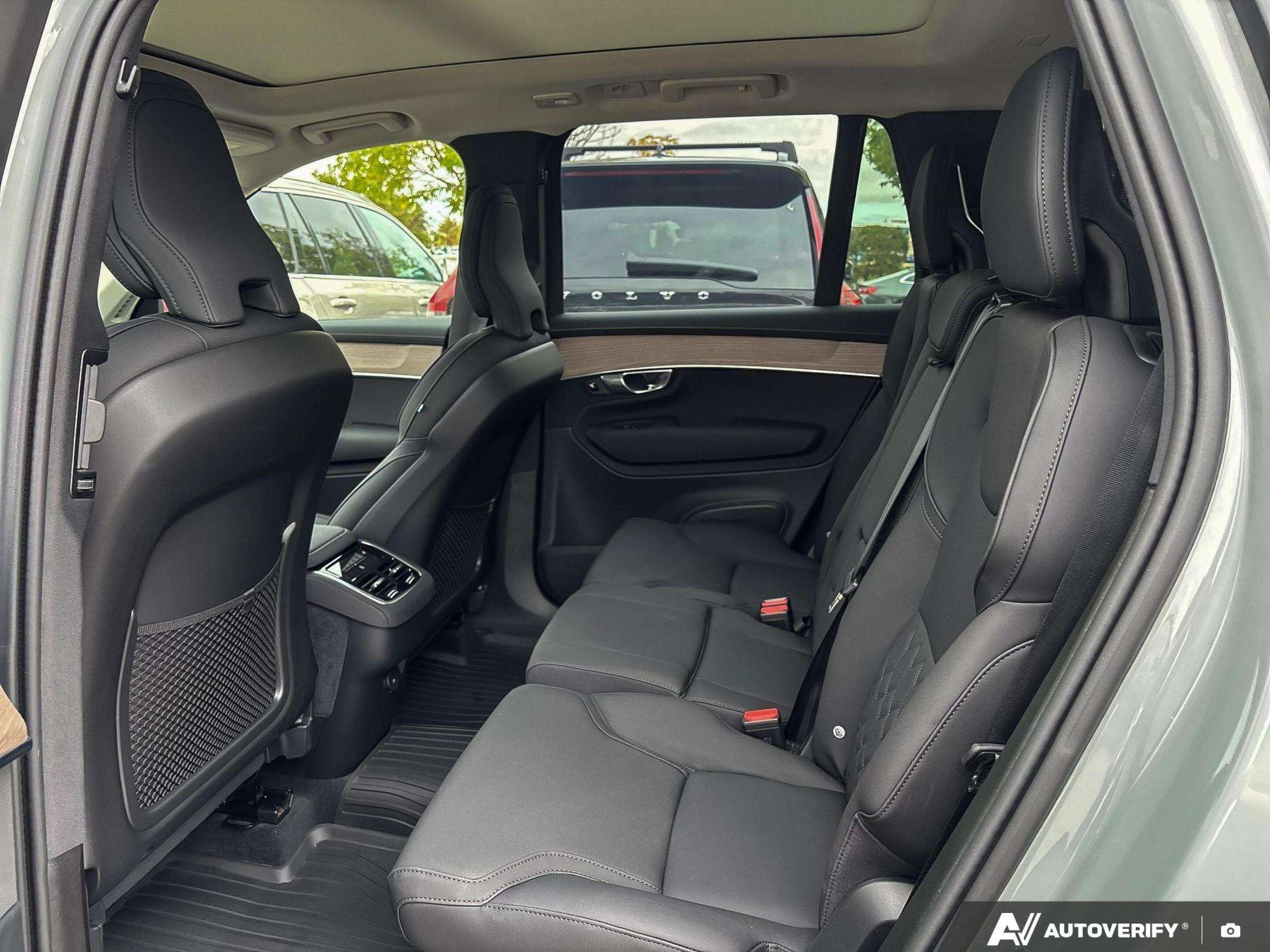 2026 Volvo XC90 Plus Bright Theme DEMO MODEL - $6,000 IN SAVINGS! thumb 24