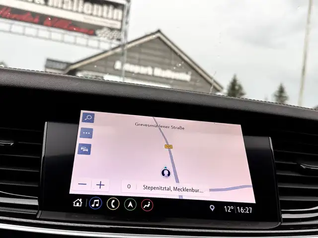 Opel Insignia view 11