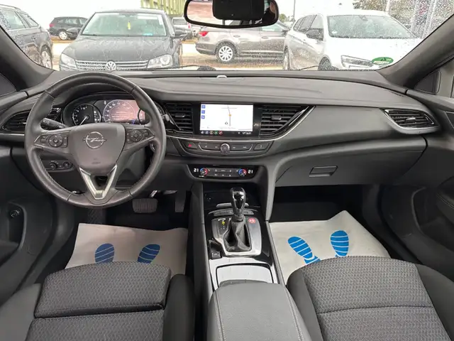 Opel Insignia view 14