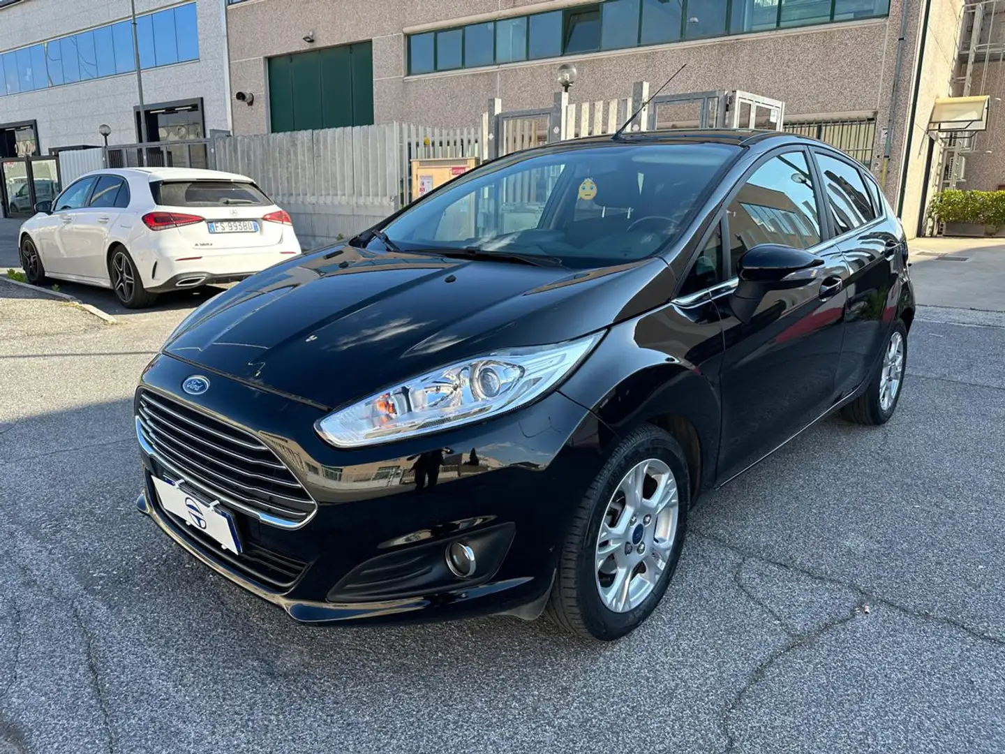 Ford Fiesta 1.5 TDCi 75CV 5 porte Nero - 1