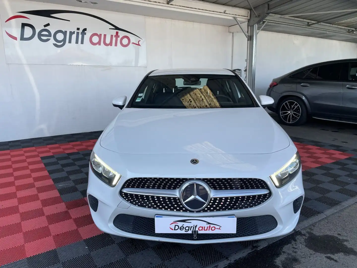 Mercedes-Benz A 180 180 d 7G-DCT Style Line Blanc - 2