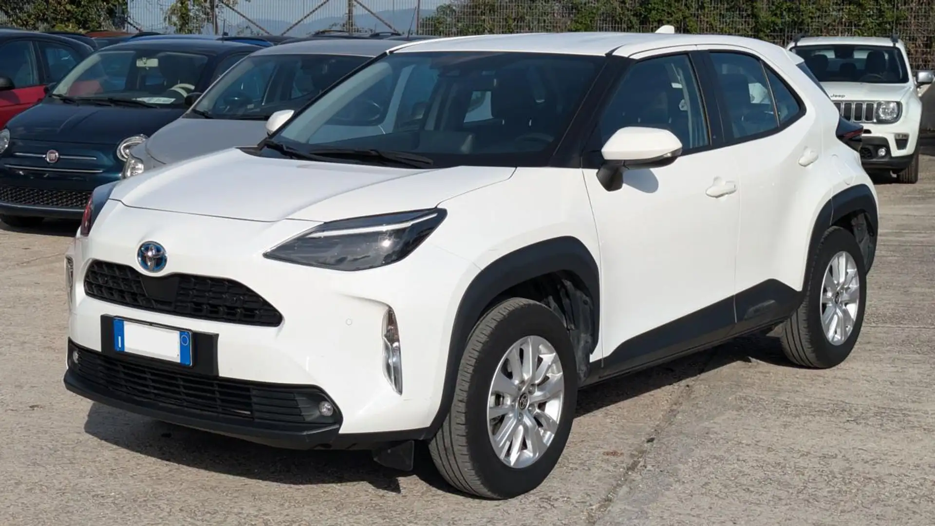 Toyota Yaris Cross BUSINESS 1.5HYBRID 92cv SAFETYPACK NAVI CRUISE Bianco - 2