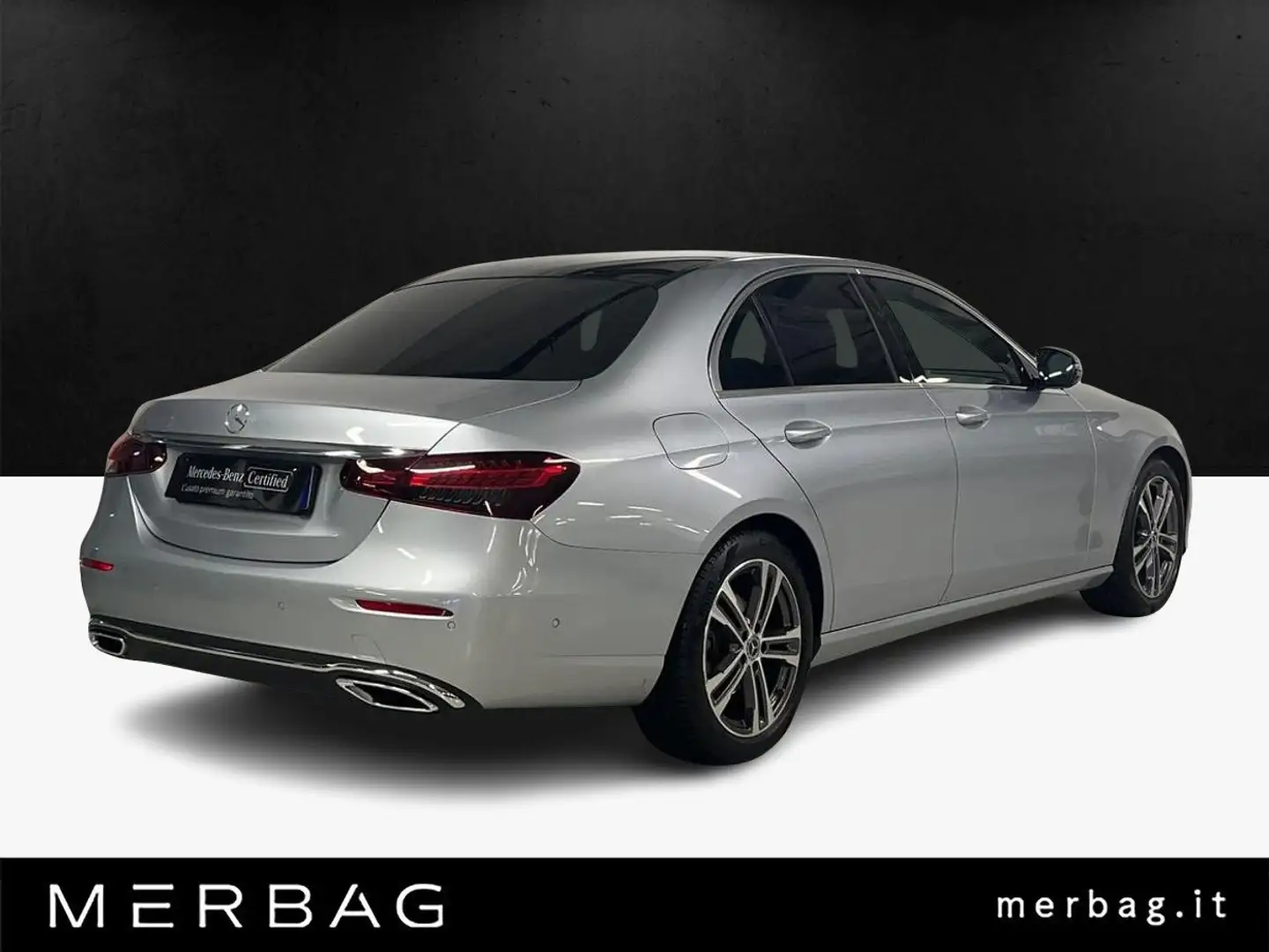 Mercedes-Benz E 200 Auto Mild hybrid Business Sport Stříbrná - 2
