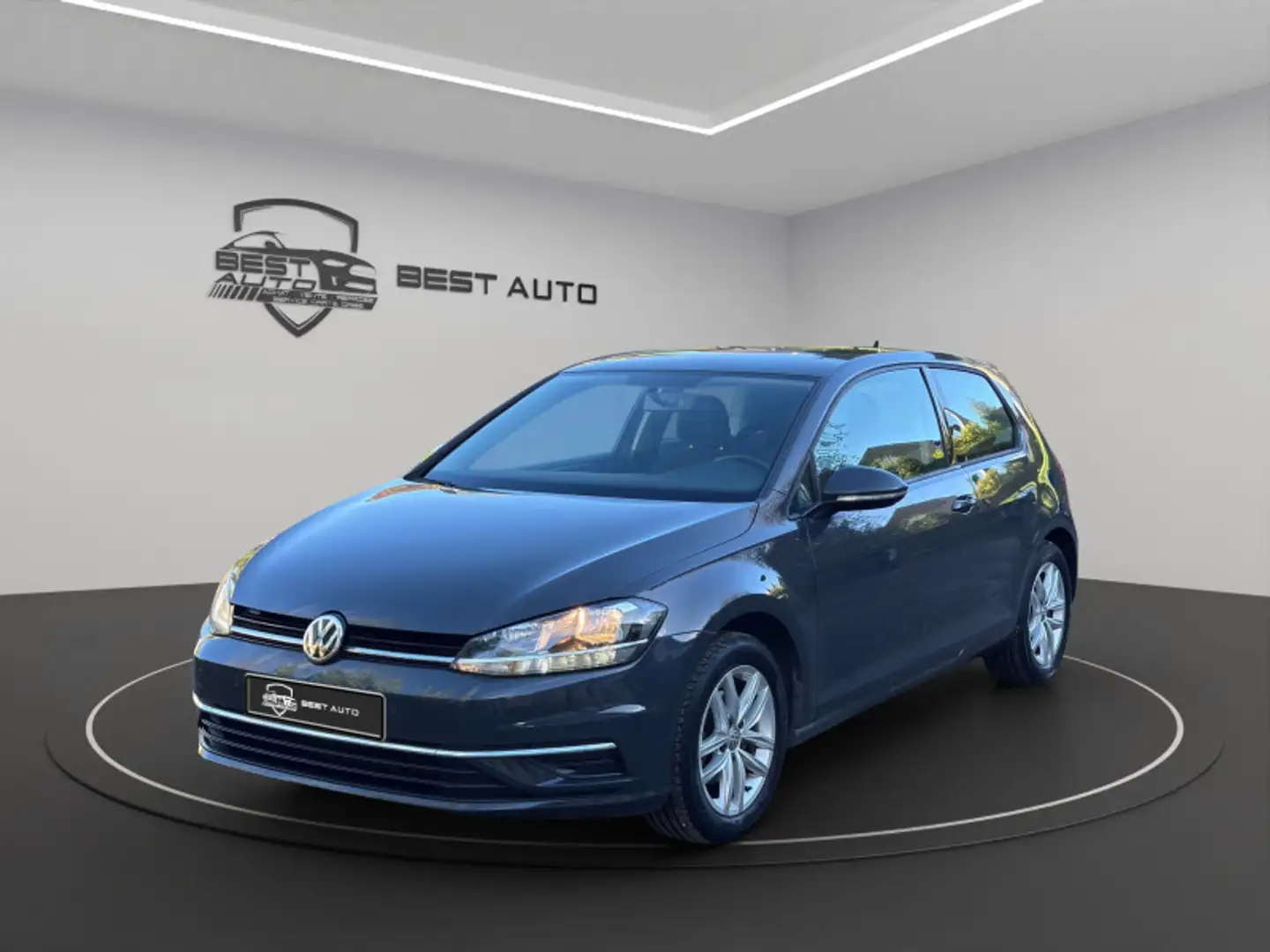 Volkswagen Golf 1.0 TSI 85CH BLUEMOTION TECHNOLOGY TRENDLINE 3P Gris - 1