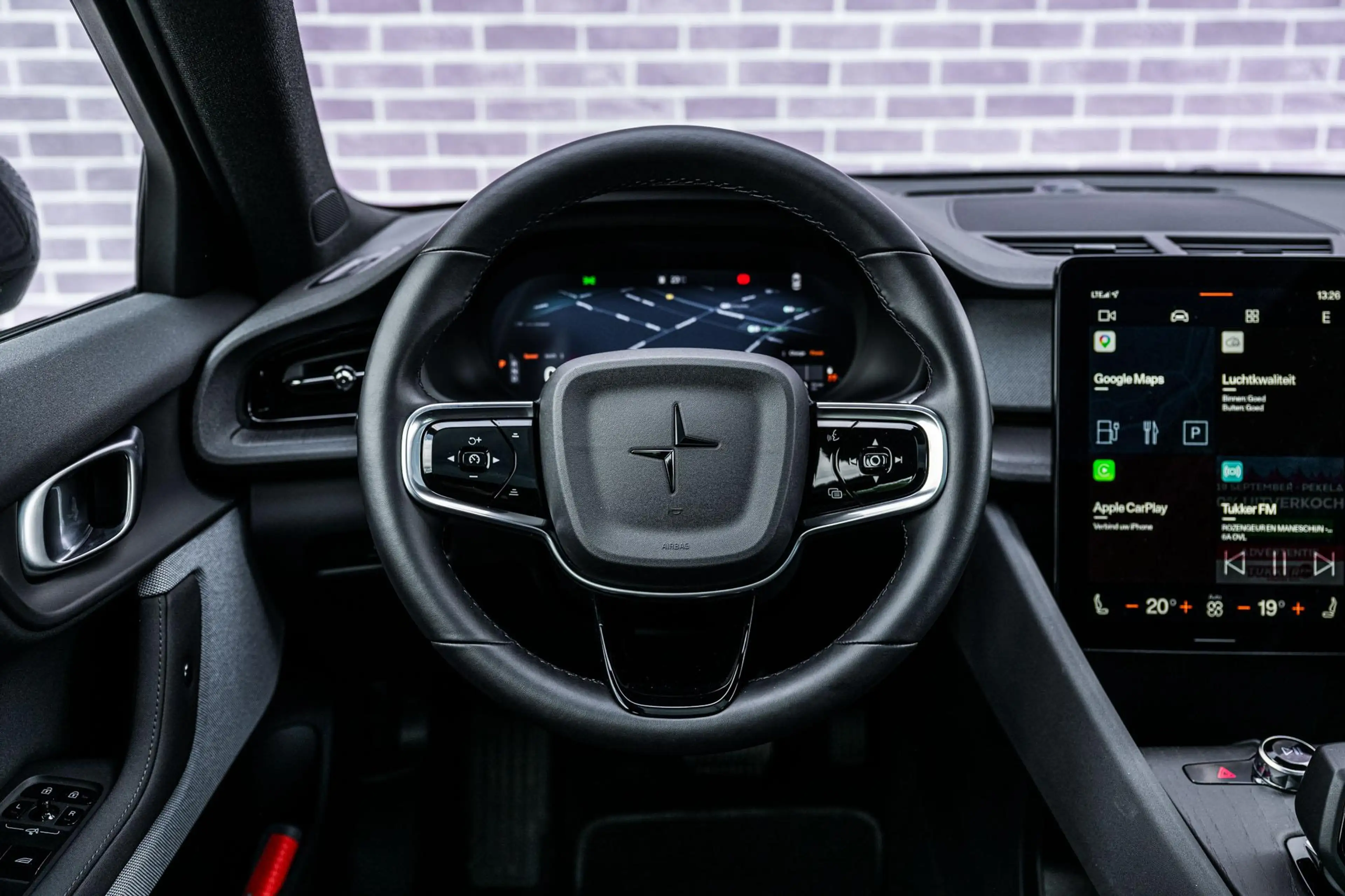 Polestar 2 Long Range Single Motor Plus 82 kWh — photo 3