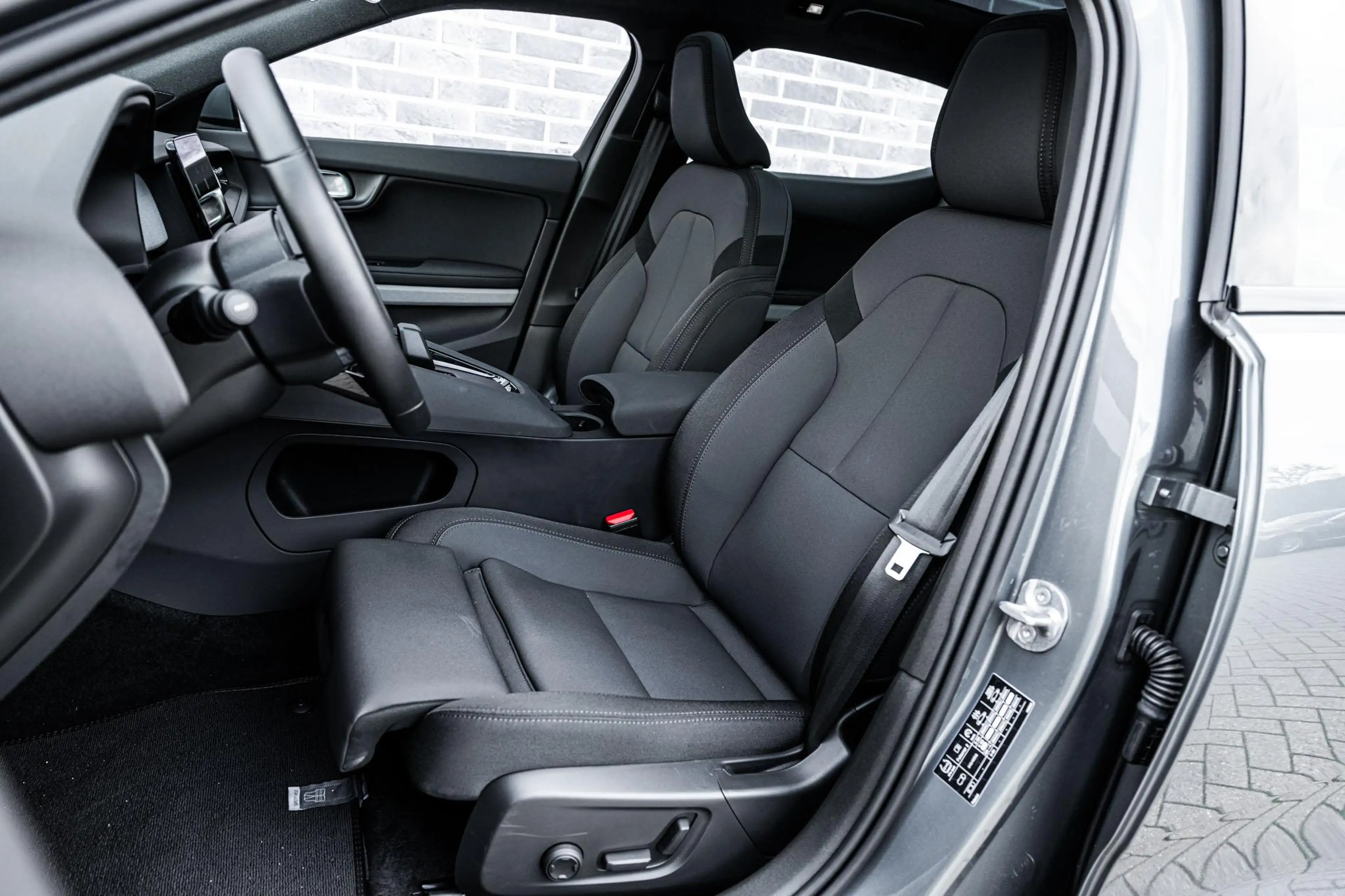 Polestar 2 Long Range Single Motor Plus 82 kWh — photo 6