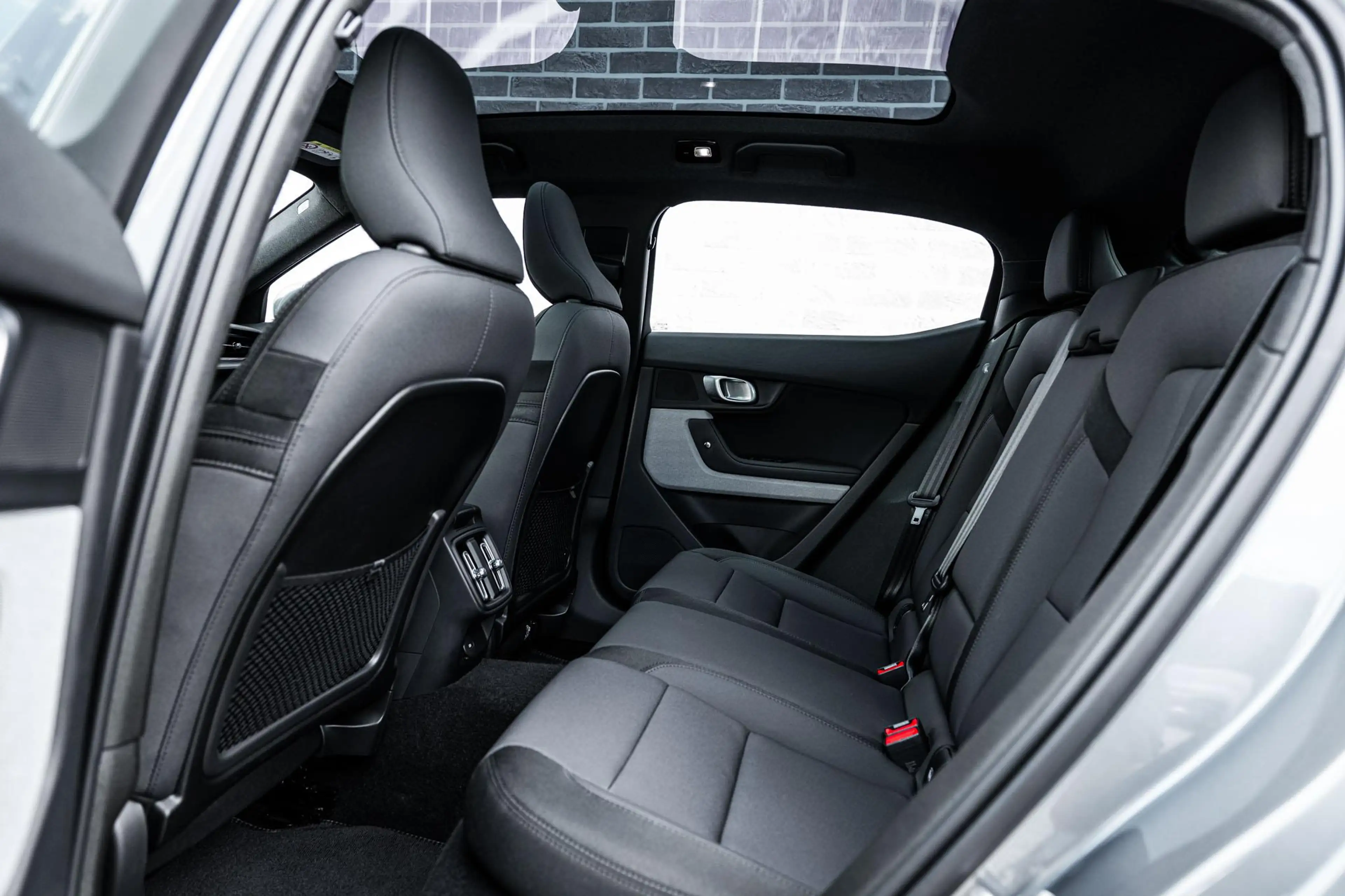 Polestar 2 Long Range Single Motor Plus 82 kWh — photo 8