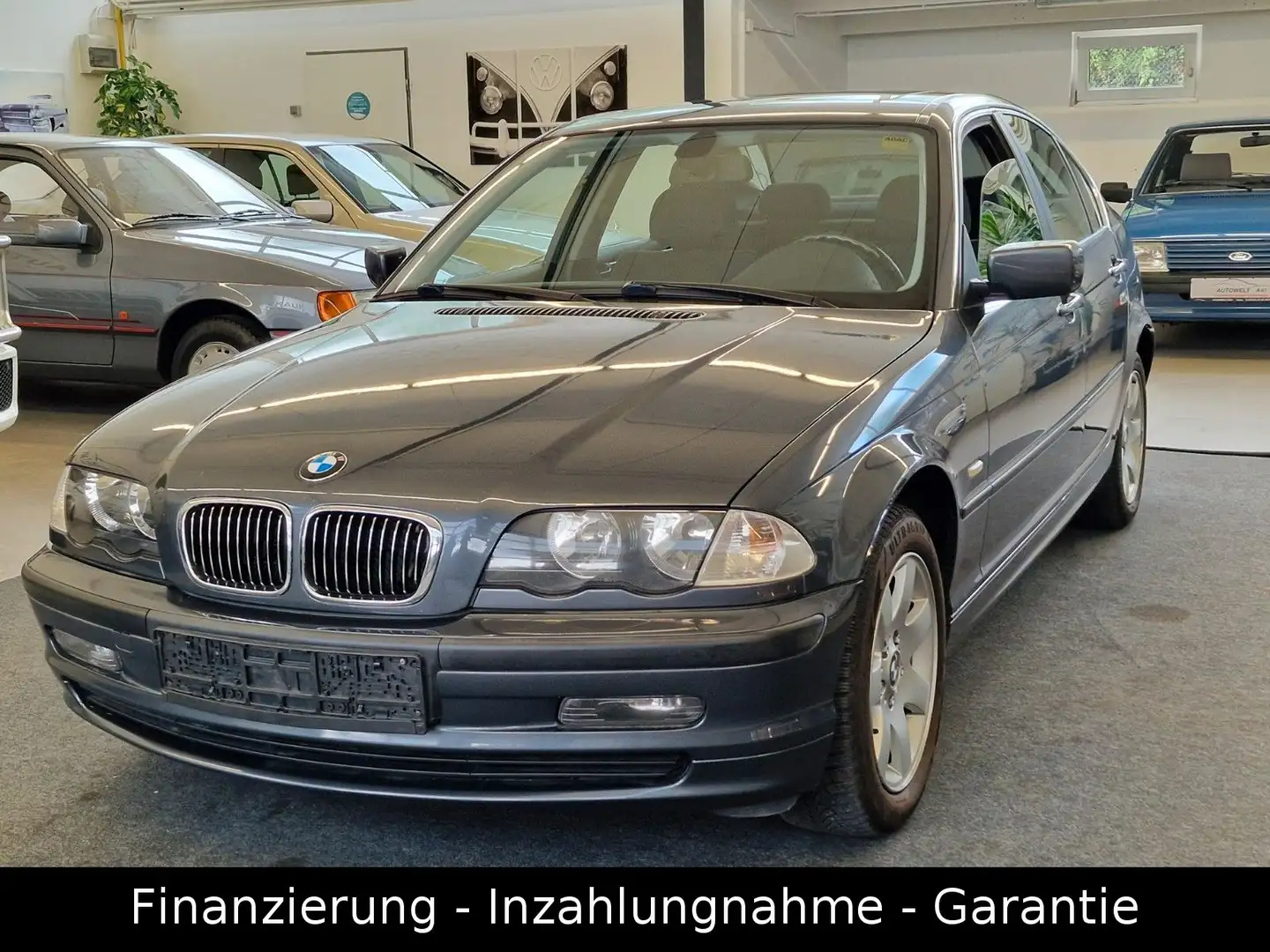 BMW 325 xi Lim. AUTOMATIK+KLIMATRONIC+NAVi+ALLRAD Szürke - 1