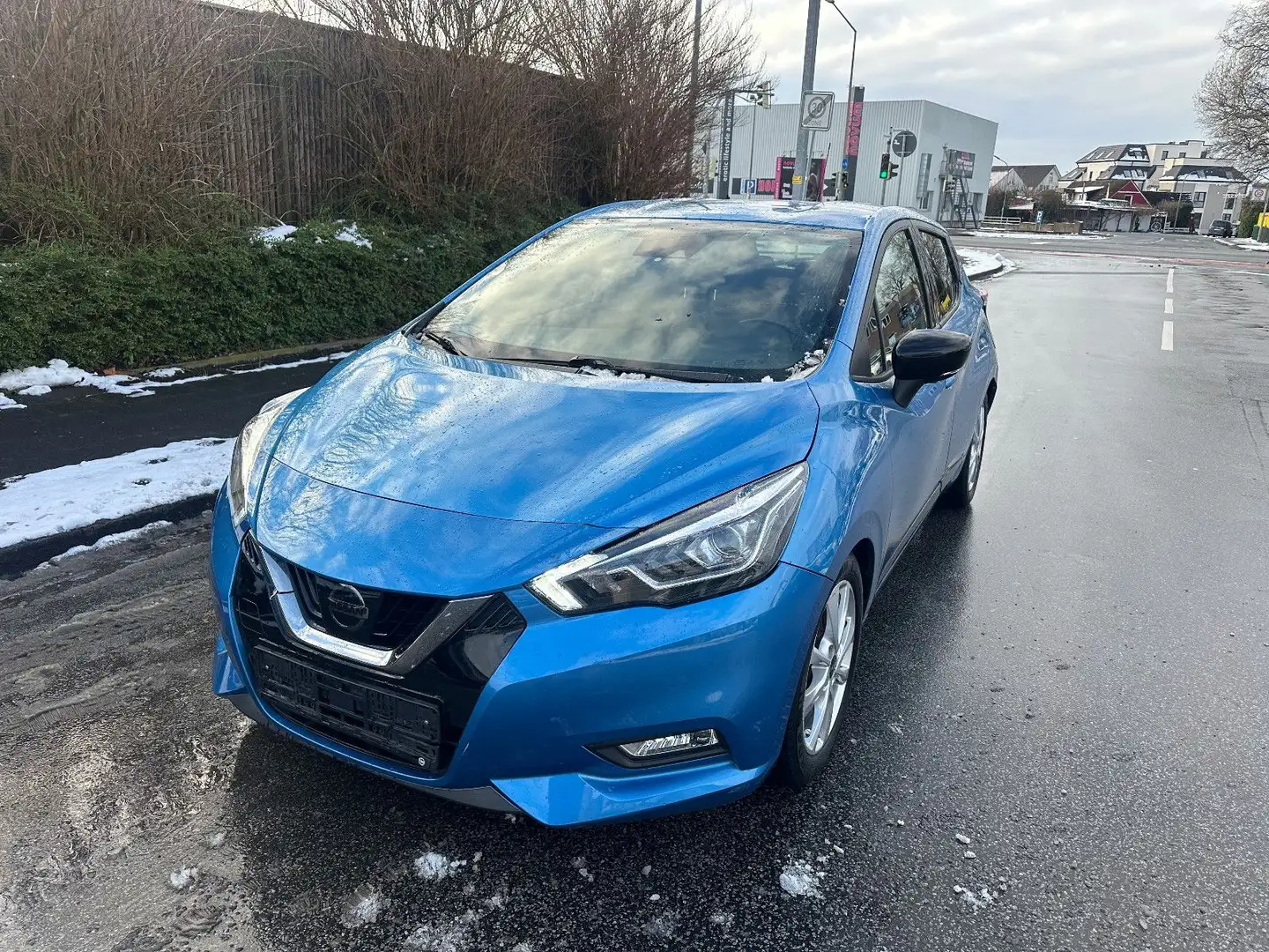 Nissan Micra Tekna Blau - 1