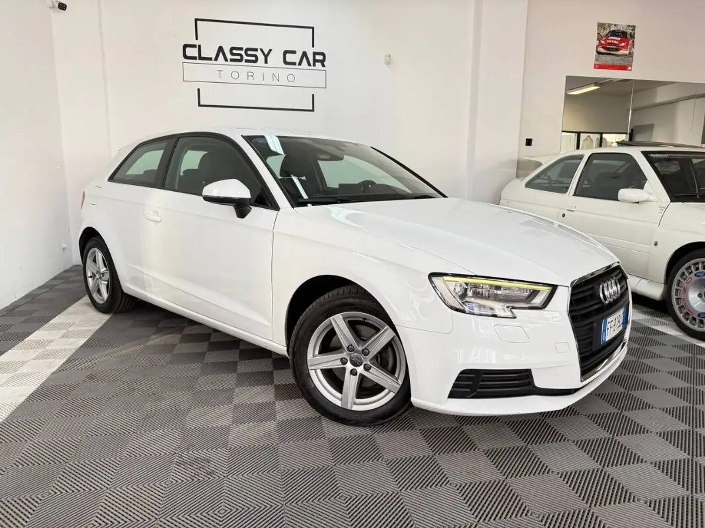 Audi A3 1.6 tdi 110cv Sport Blanc - 2