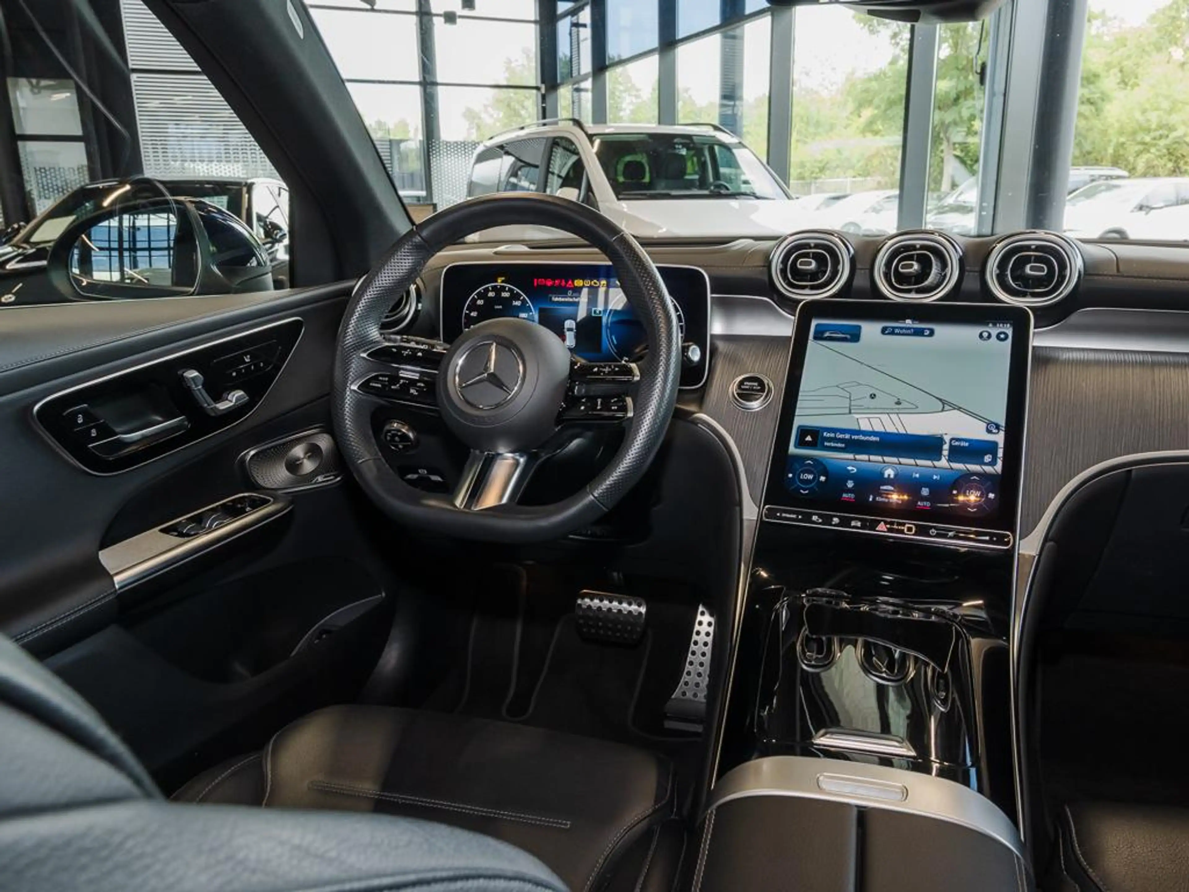Mercedes-Benz GLC 400 e AMG+ 4M PANO 360 MEMORY BUR NAVI DISTR — photo 10