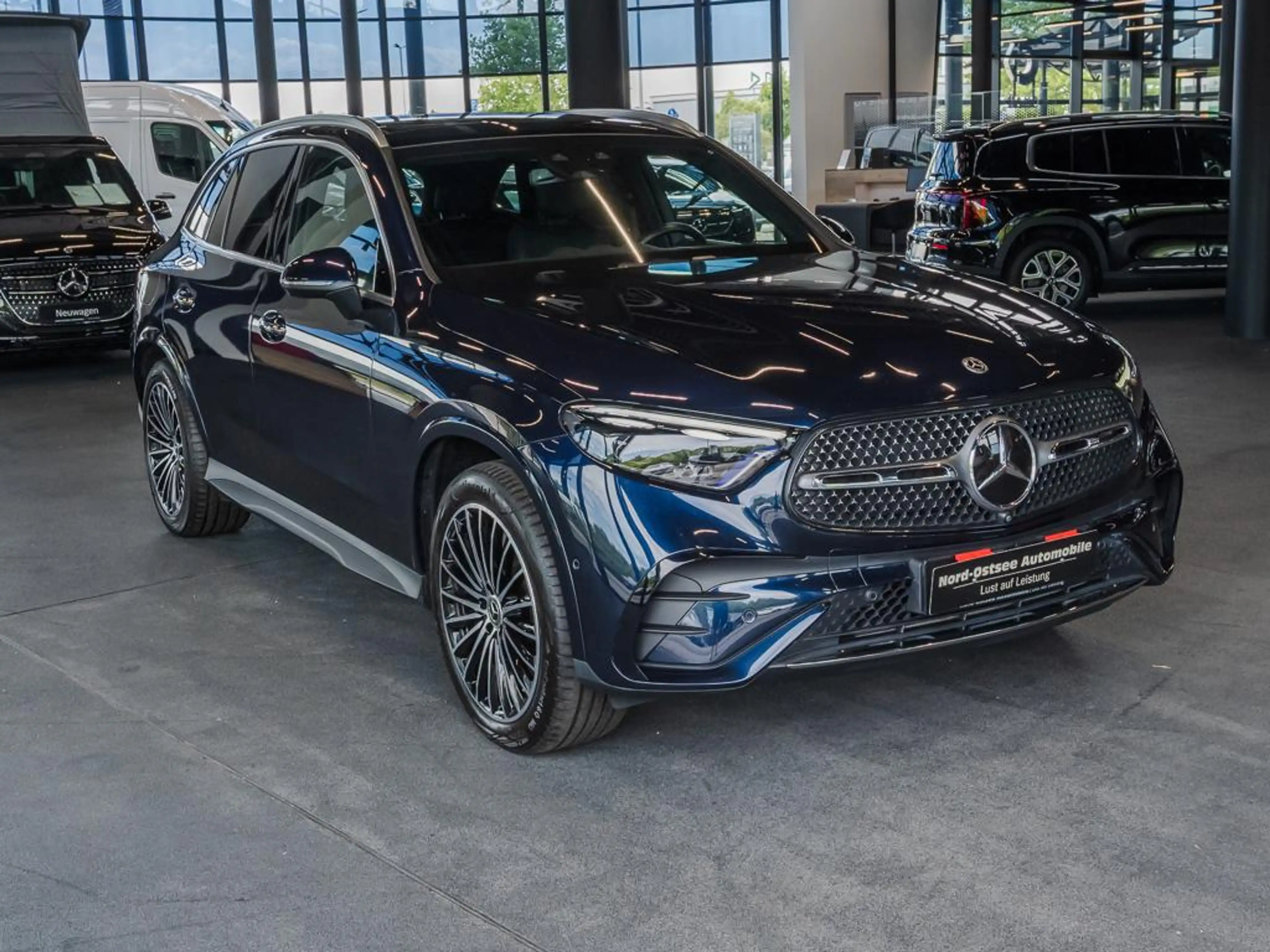 Mercedes-Benz GLC 400 e AMG+ 4M PANO 360 MEMORY BUR NAVI DISTR — photo 5