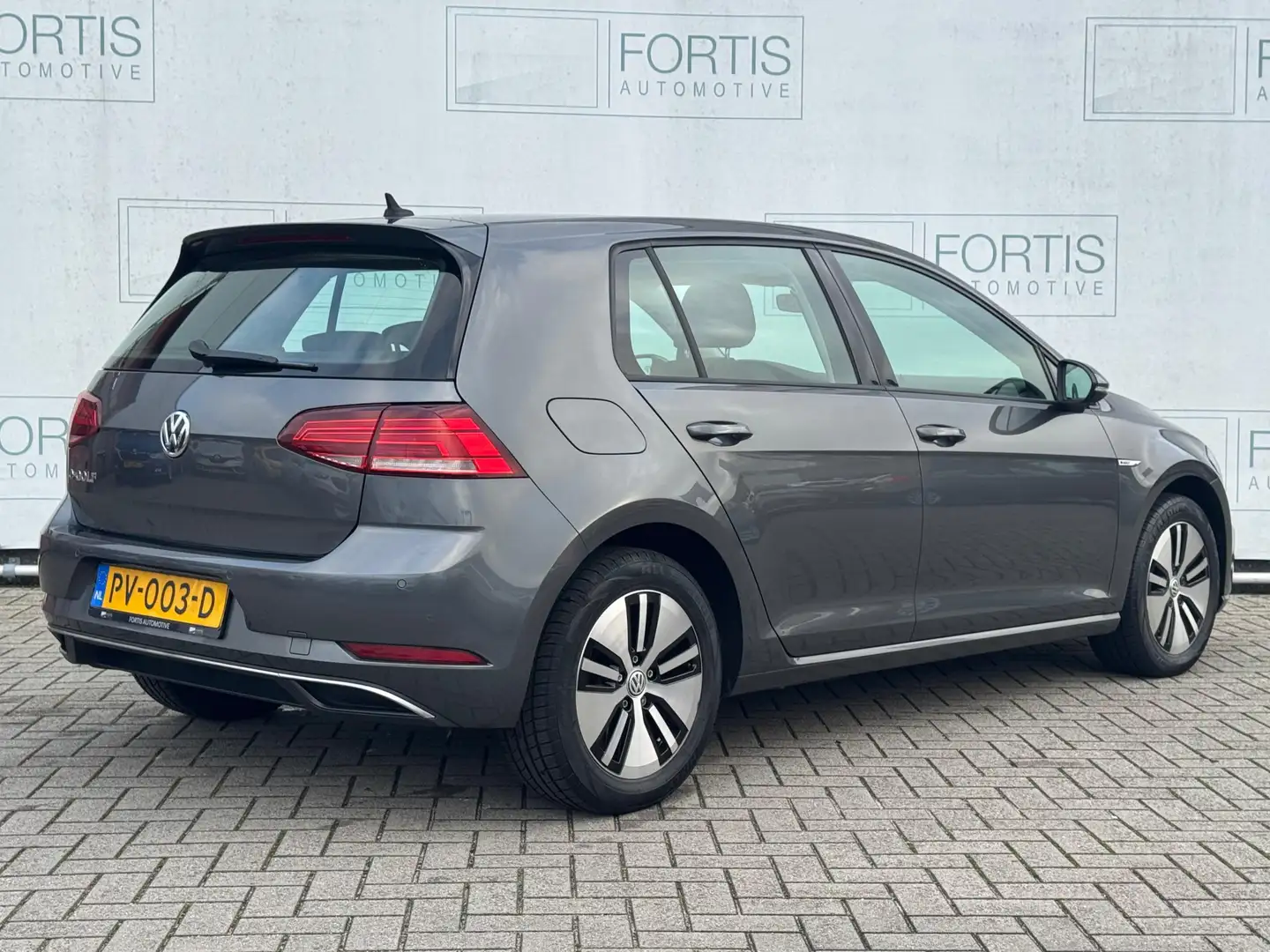 Volkswagen e-Golf e-Golf NL-AUTO | CARPLAY | ACC Gri - 2