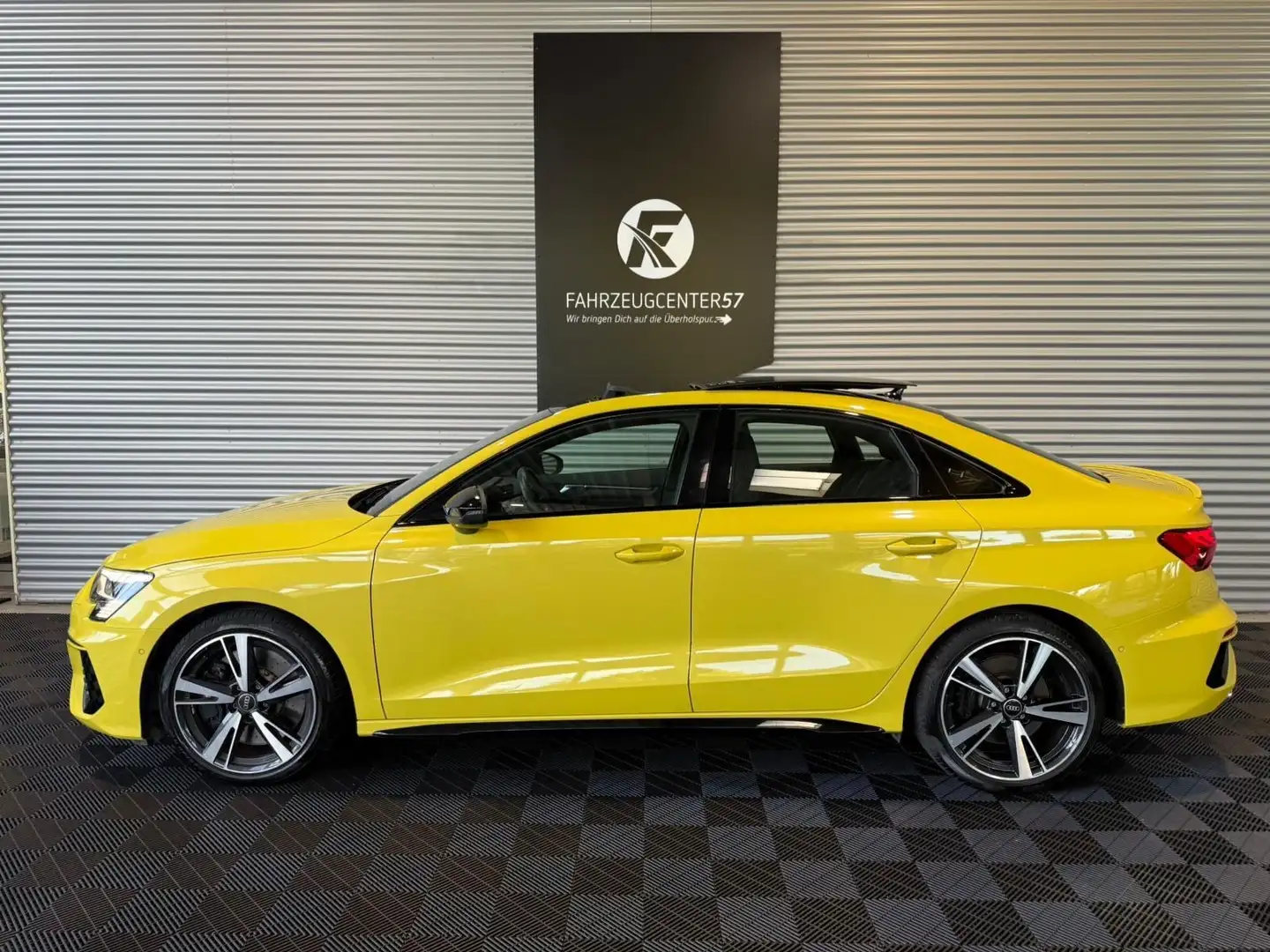 Audi S3 TFSI S QUATTRO/B&O/PANO/HUD/RFK/CARPLAY Jaune - 2