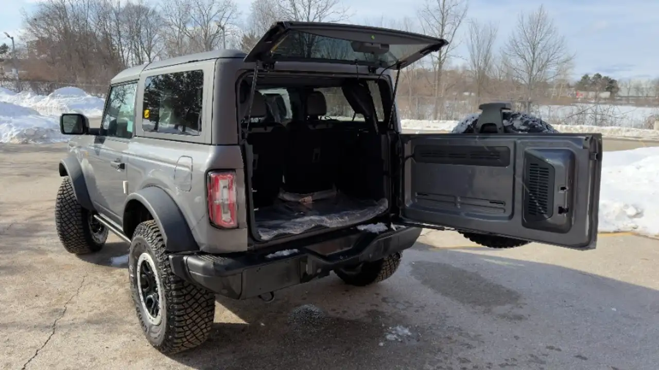Ford Bronco photo Ford Bronco