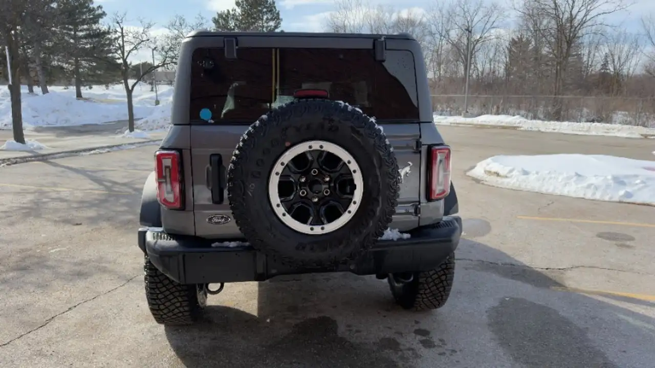 Ford Bronco photo Ford Bronco