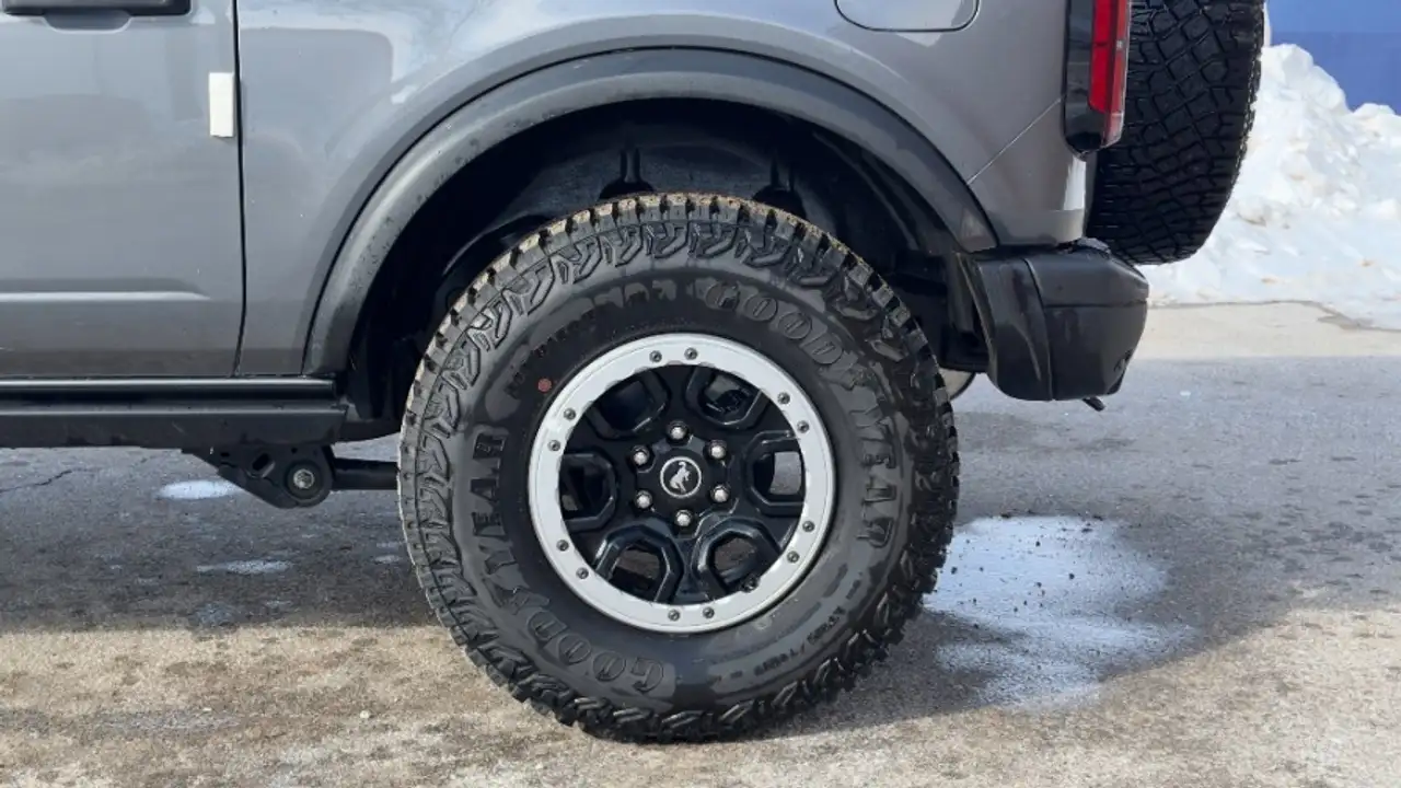 Ford Bronco photo Ford Bronco