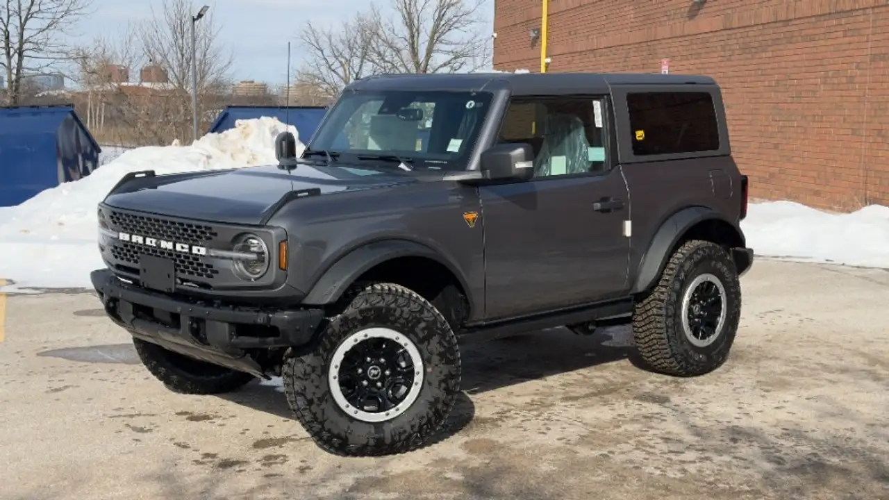 Ford Bronco photo Ford Bronco