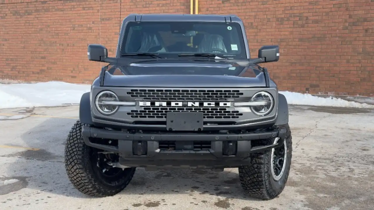 Ford Bronco photo Ford Bronco