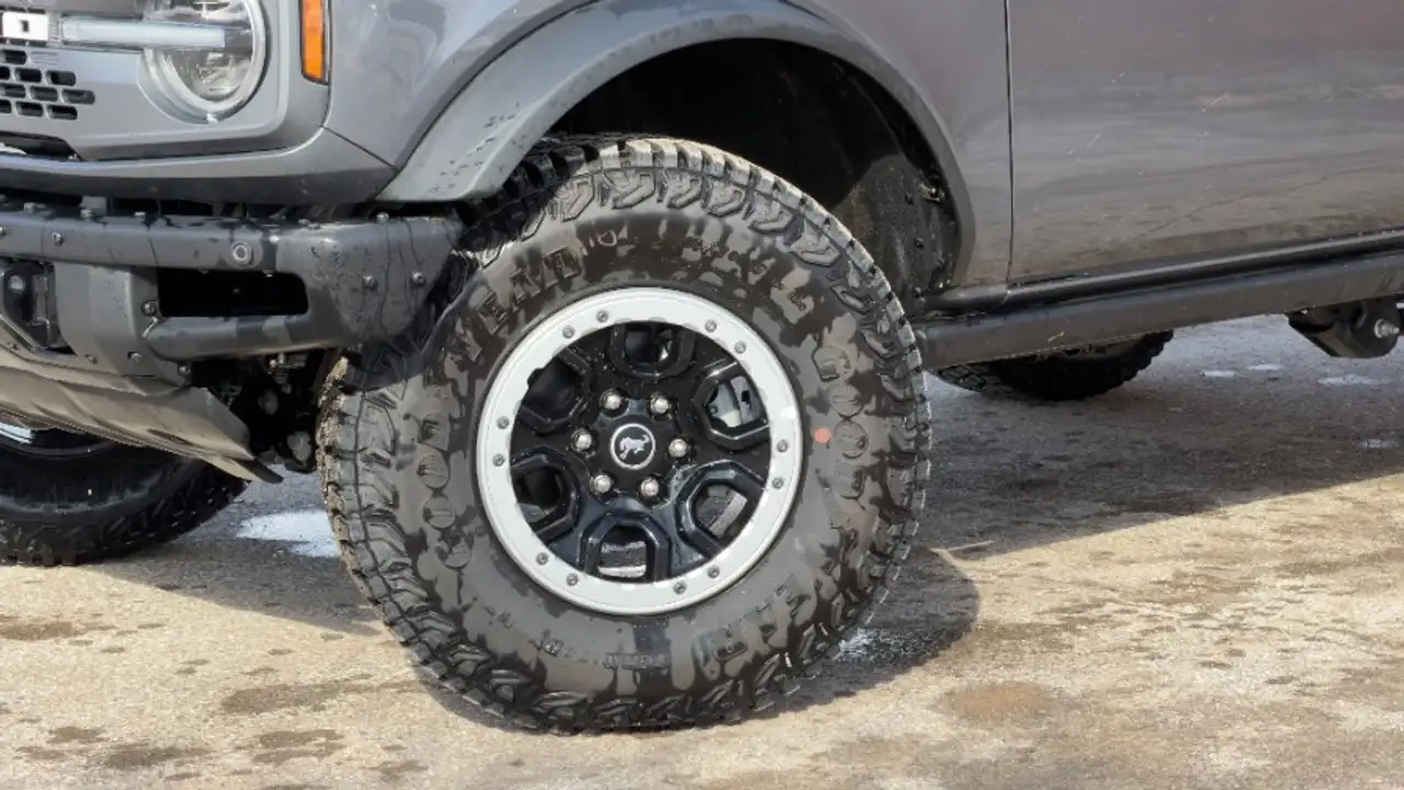 Ford Bronco photo Ford Bronco